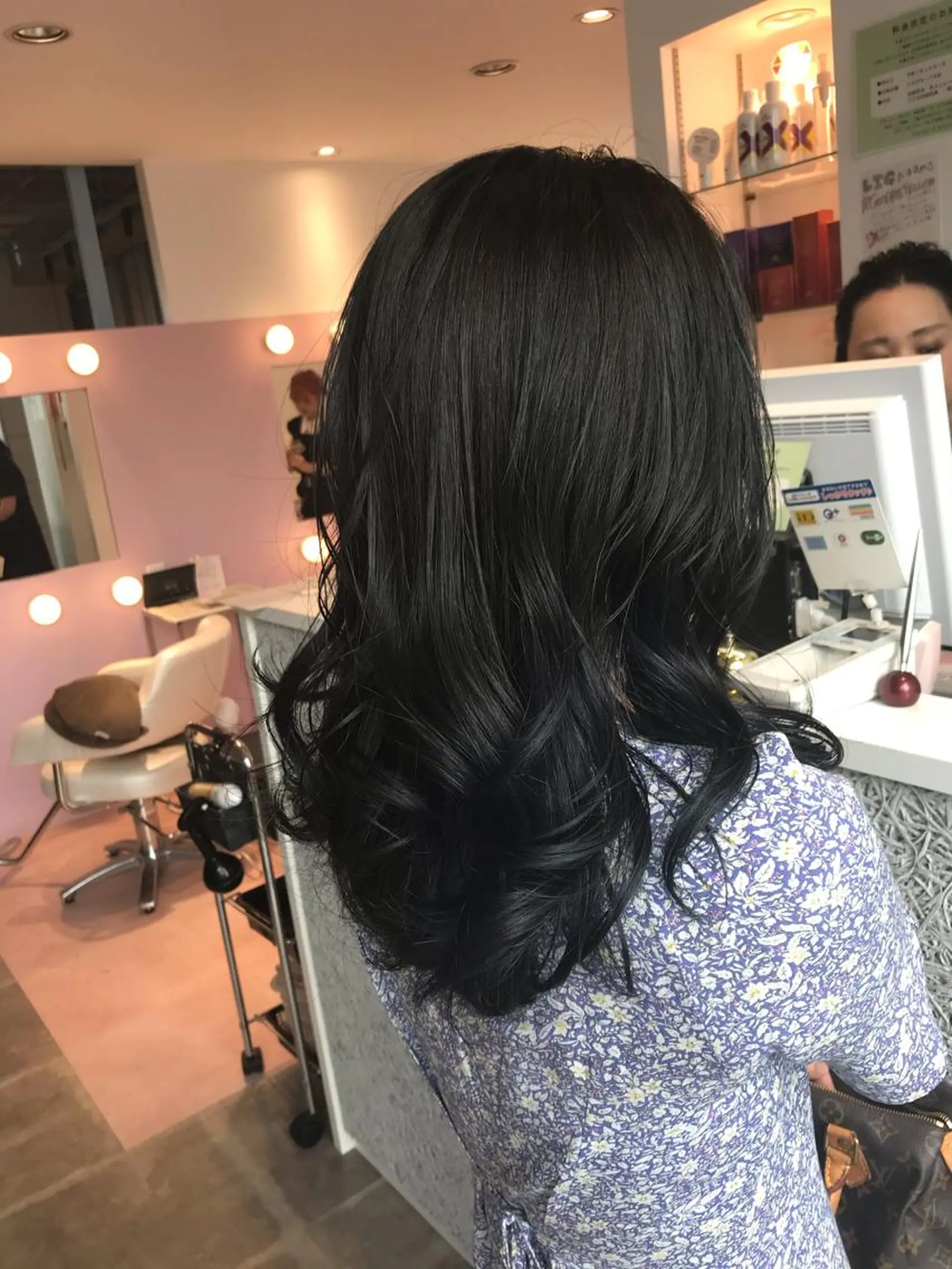 セミロング アッシュ カット ヘアカラー トリートメント ヘッドスパ 所渉/韓国レイヤー /ウルフカットのヘアスタイル