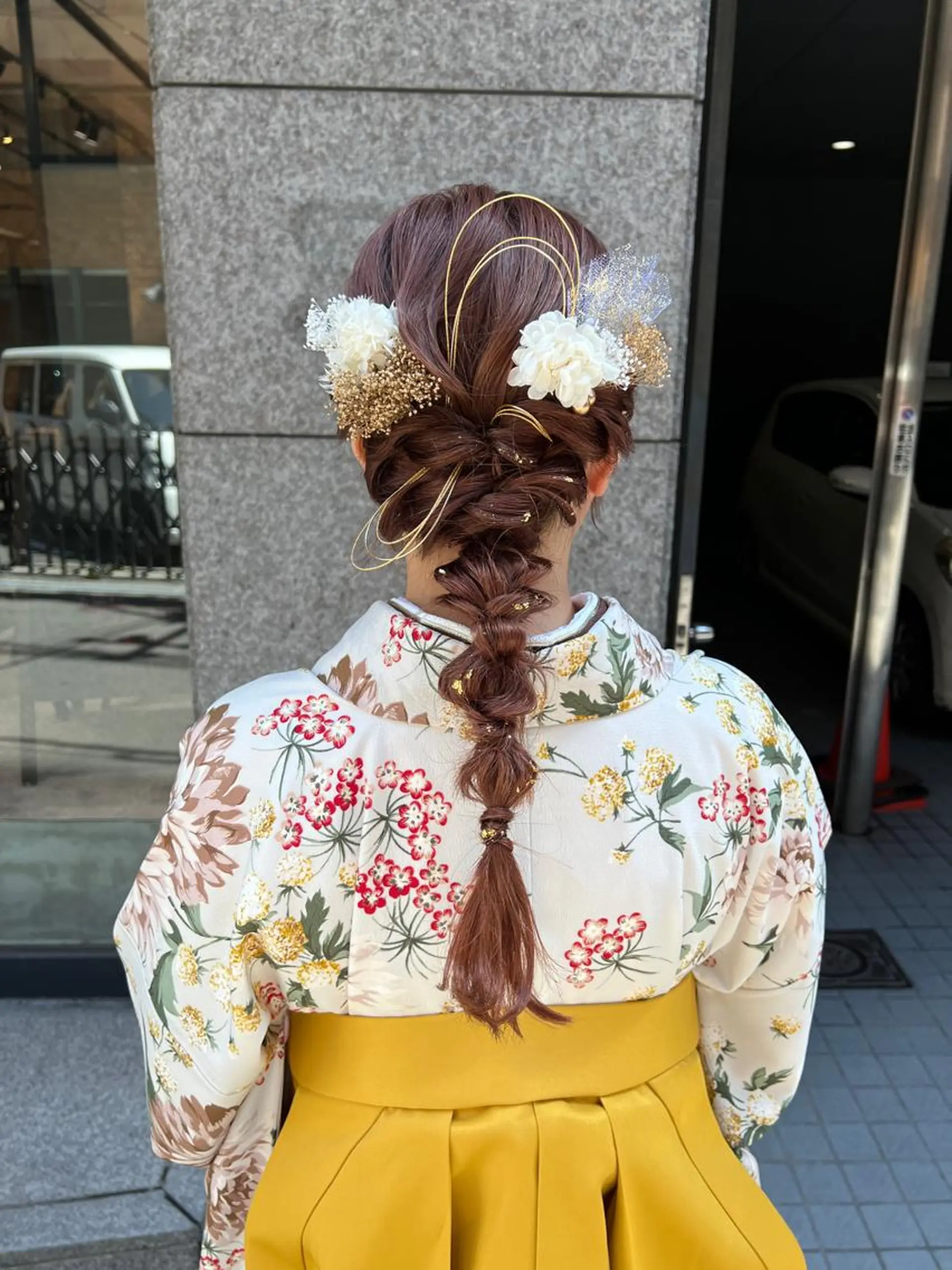 ロング ヘアアレンジ 卒業式のヘアスタイル ヘアセット ノイシキ サキのヘアスタイル