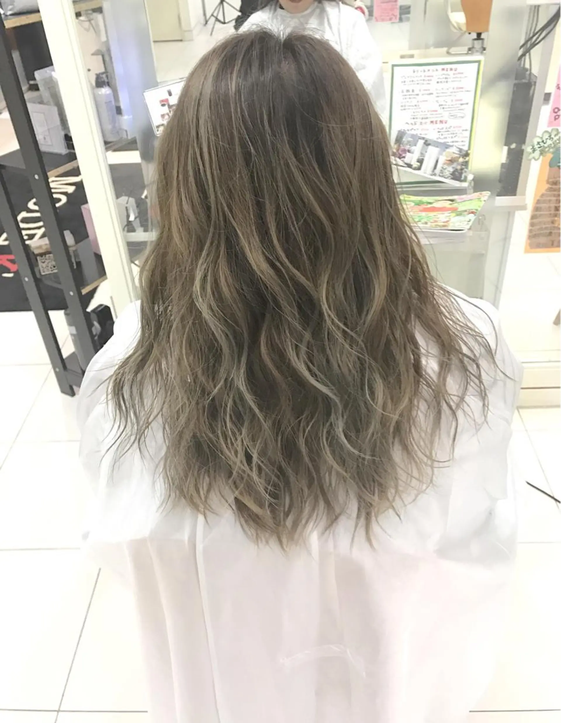 ミディアム カラー グレージュ 外国人風カラー D.log 大和西大寺店所属・川崎 雅大のヘアスタイル