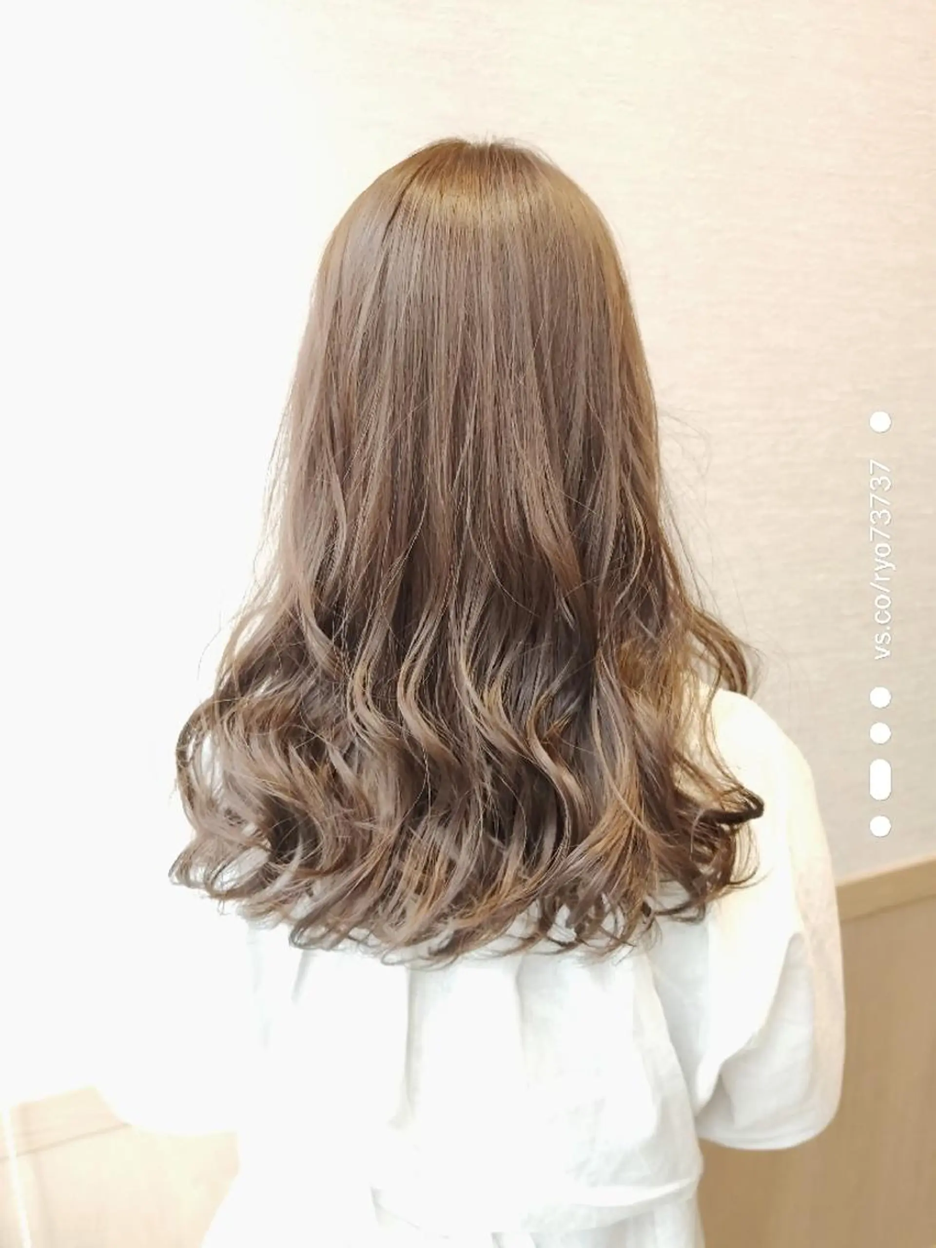 セミロング カラー ベージュカラー 伊藤 瞭のヘアスタイル