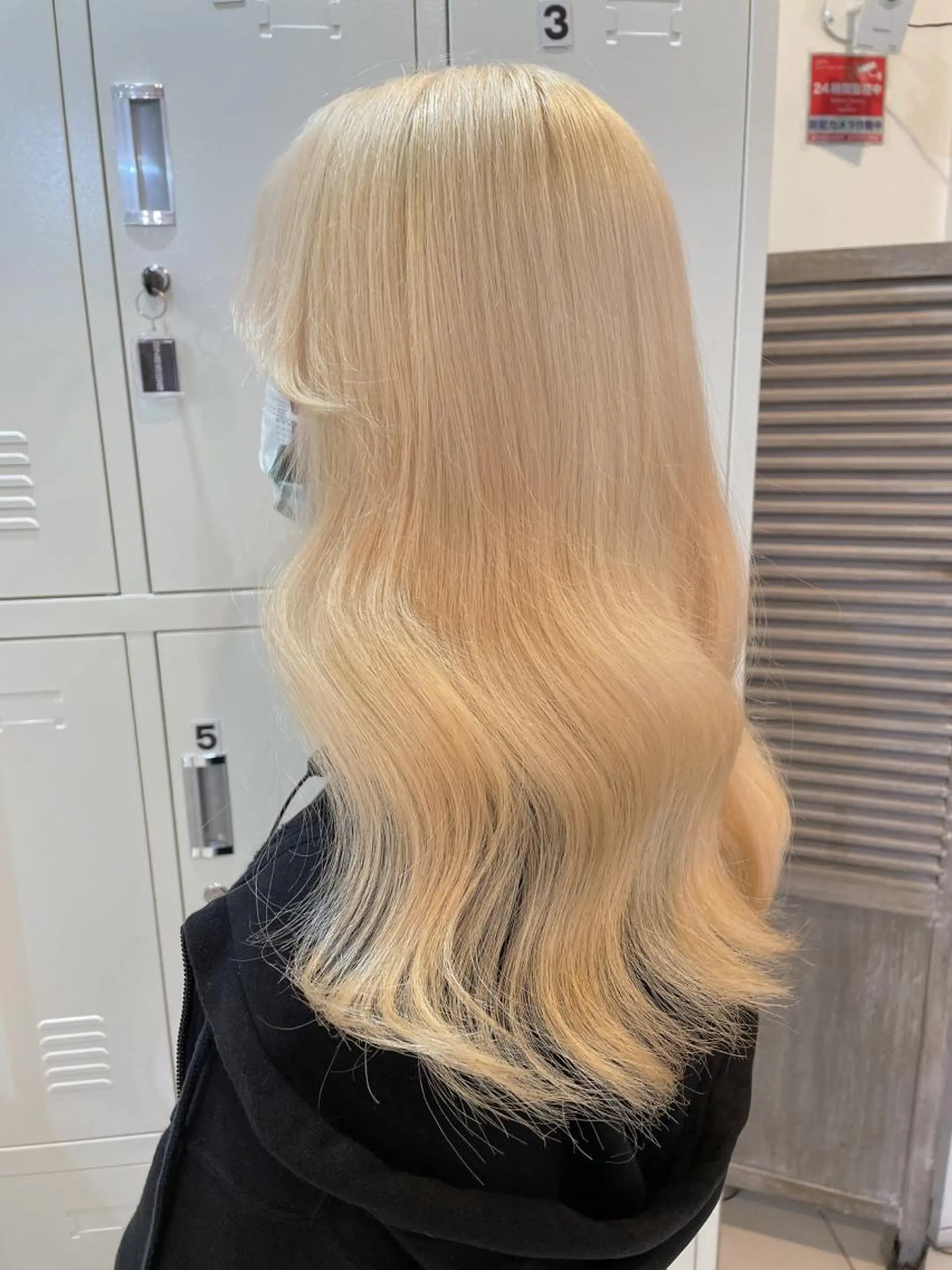 セミロング カラー カット ヘアカラー トリートメント Ria OSAKA　梅田所属・マリカ🦋韓国 ハイトーン/エクステのヘアスタイル