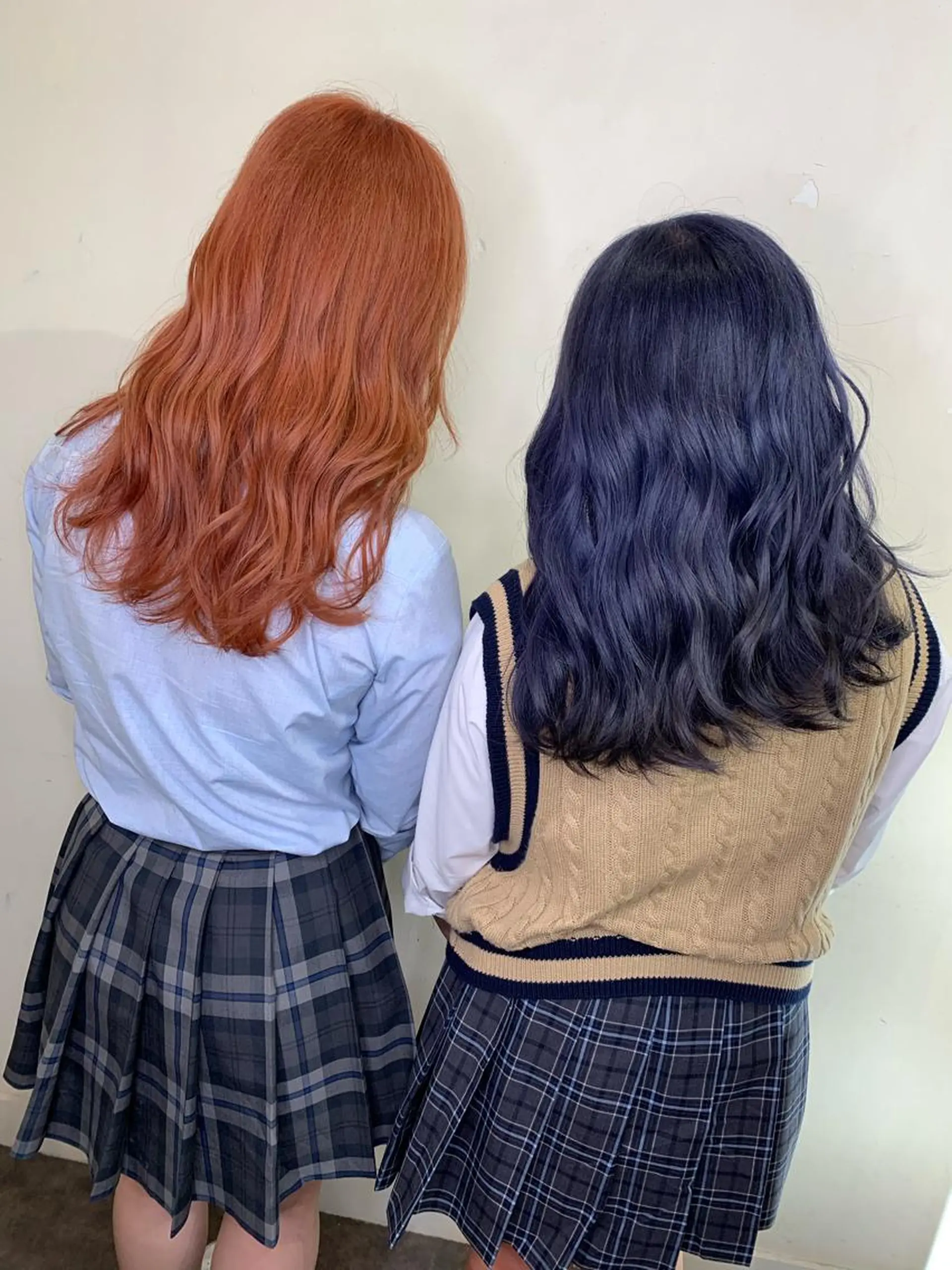 ロング カラー ブリーチ ブルーカラー ネイビーカラー オレンジ 韓国風ヘア ヘアカラー サロウィン千葉所属・サロウィン千葉店 Toshikiのヘアスタイル