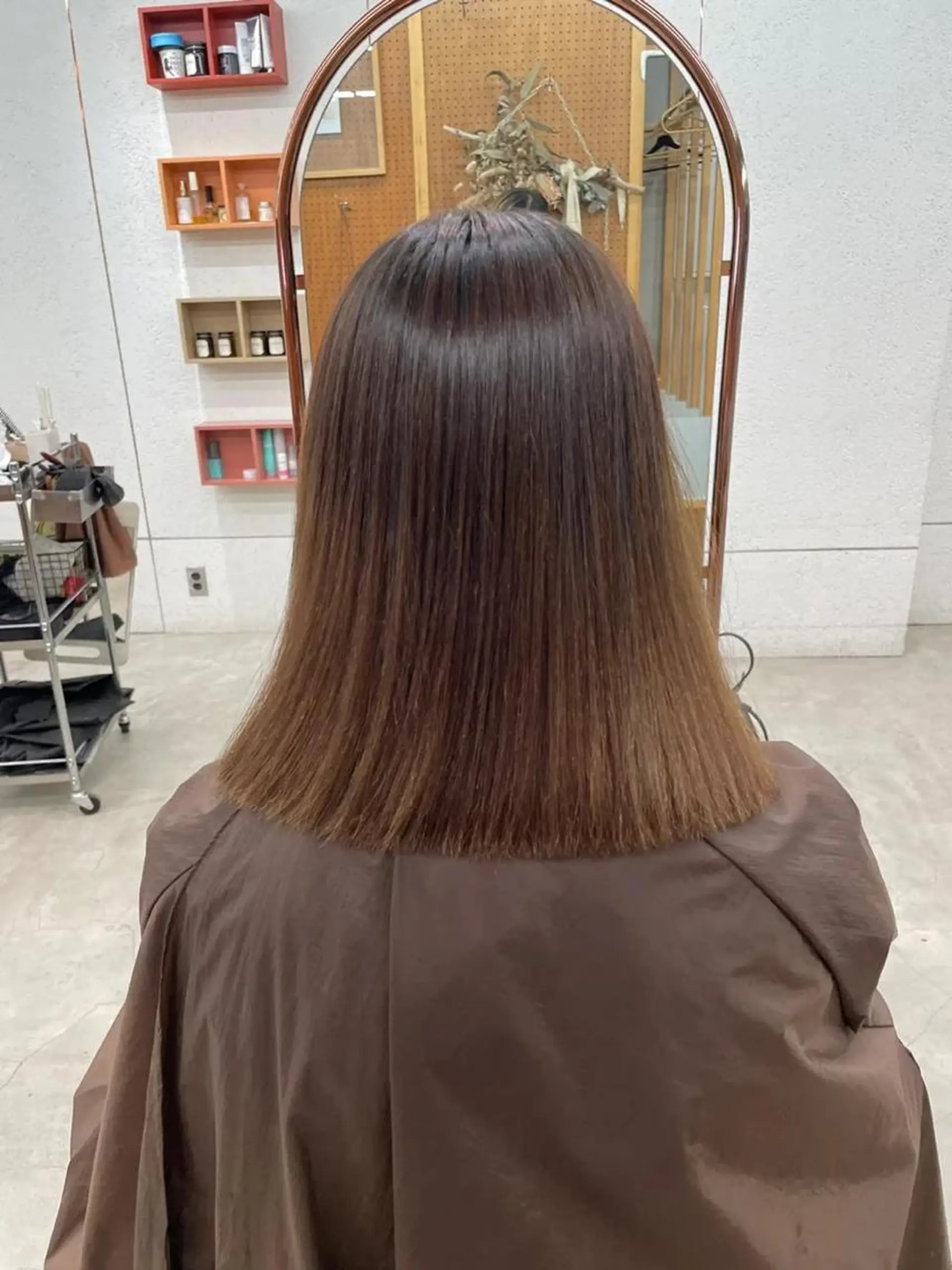 ミディアム 鶴井 美空のヘアスタイル