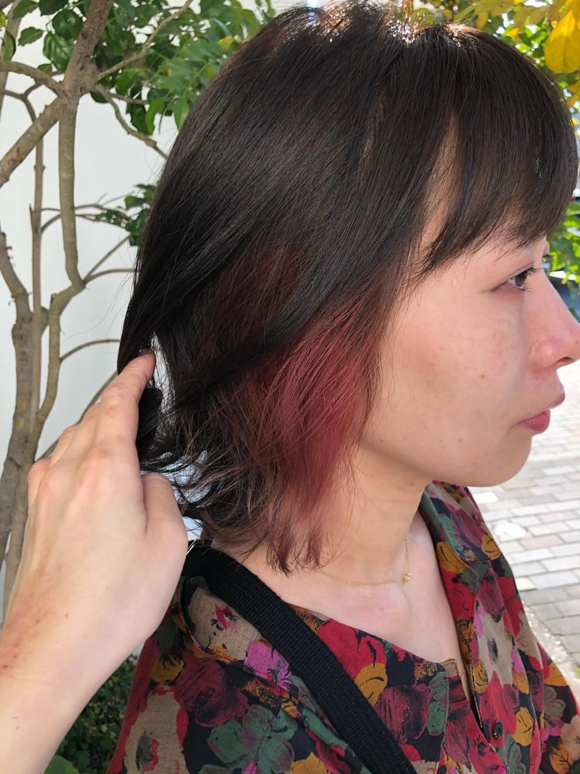 ミディアム カラー アッシュ ベージュカラー インナーカラー ピンクカラー ボブ カット ヘアカラー 尾島 光季のヘアスタイル