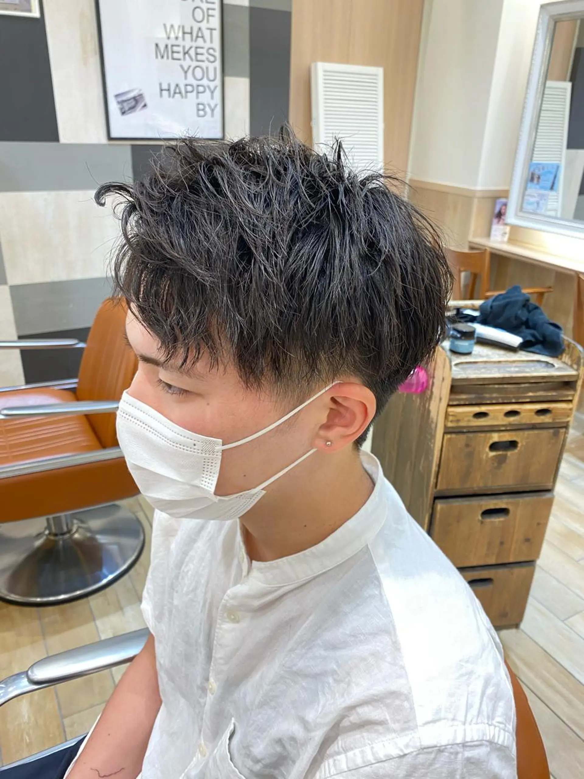 ショート 新宿スペインカール ヨモギダのヘアスタイル