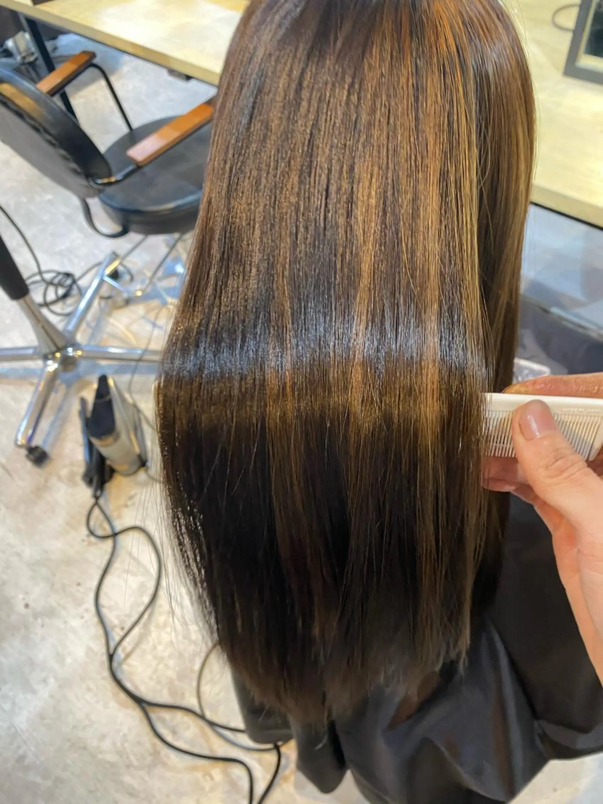セミロング カラー ハイライトカラー ハイライト KON.所属・山田 蓮のヘアスタイル