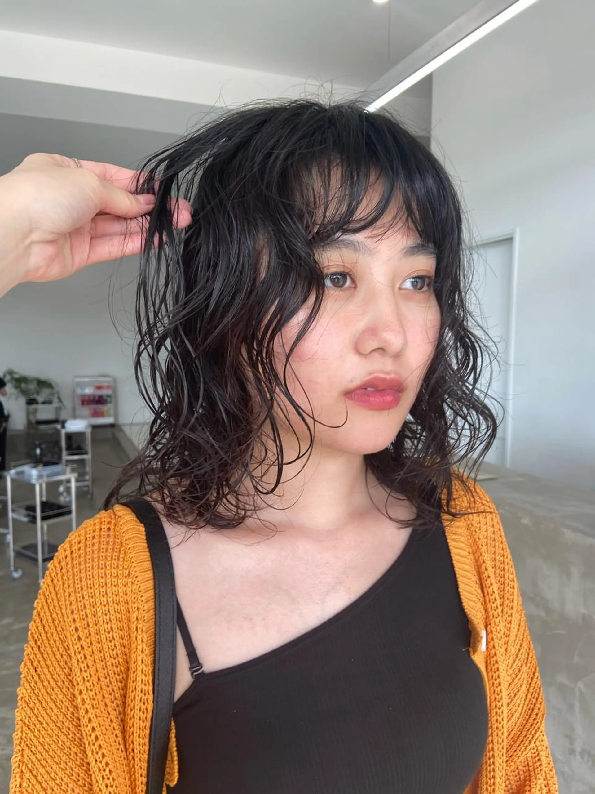 ミディアム ミディアムパーマ レイヤーカット 山岸 未玖のヘアスタイル