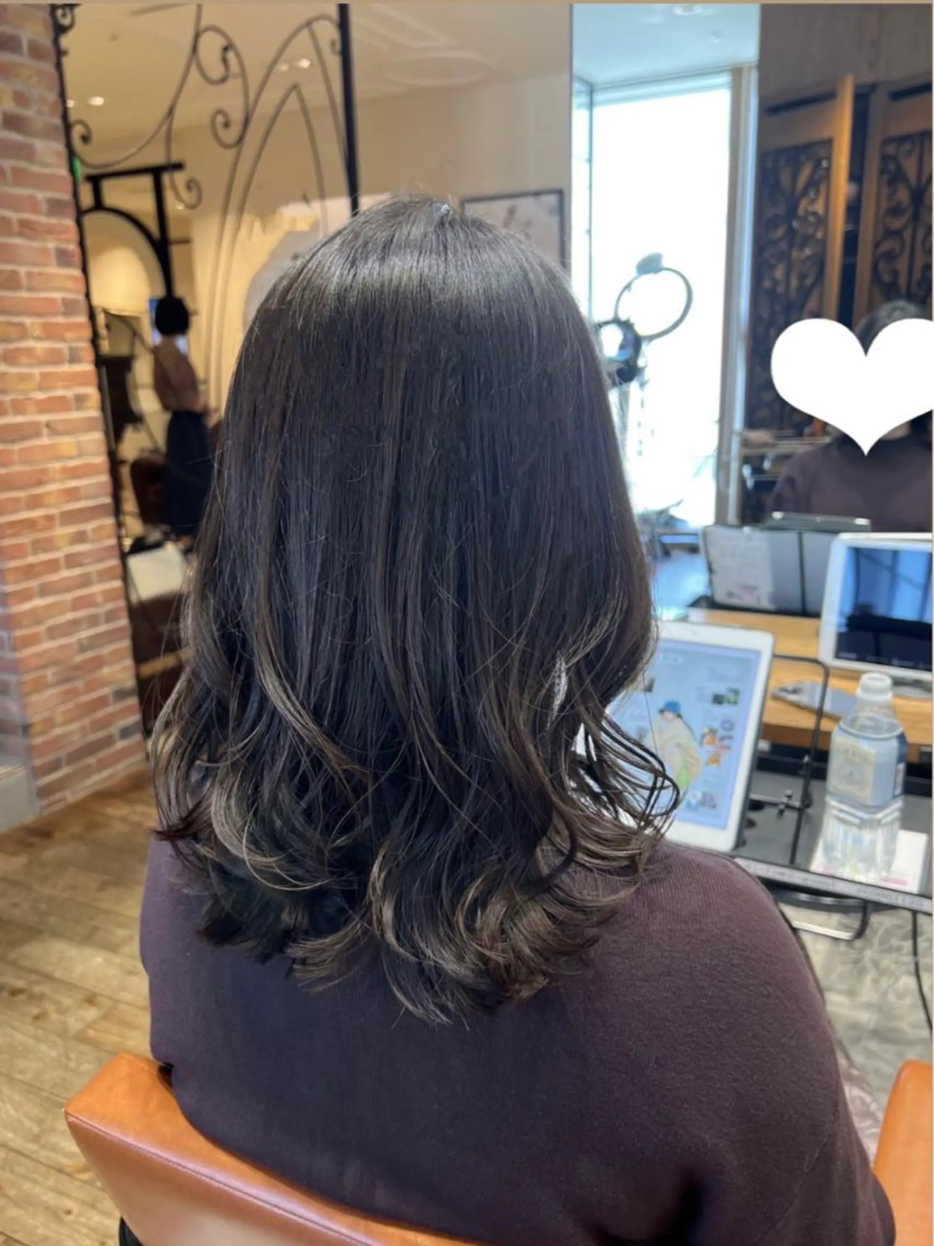 ミディアム カット ヘアカラー トリートメント 🧡くびれヘア/前髪 顔周り🧡久原結衣のヘアスタイル