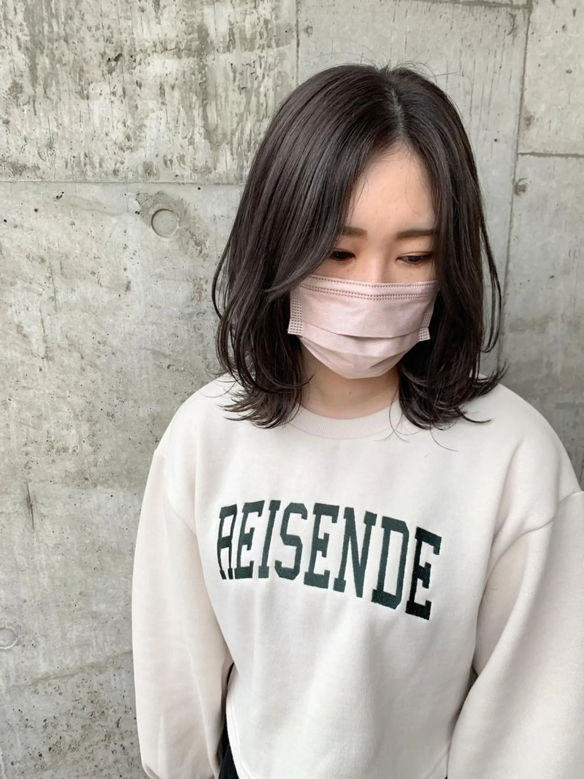 ミディアム カラー 透明感カラー レイヤーカット ミルクティーベージュ 🌿店長 清水ひとみのヘアスタイル