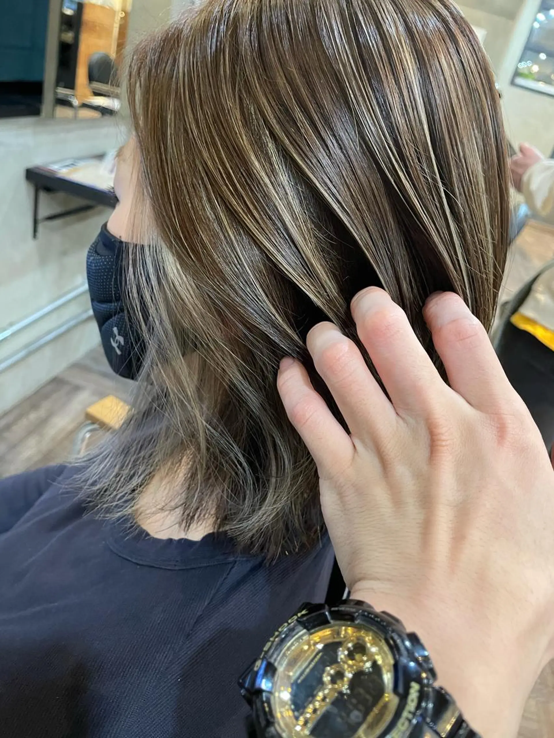ショート カラー イヤリングカラー ハイライトカラー ハイライト カット ヘアカラー トリートメント La fith 店長 城谷颯人のヘアスタイル