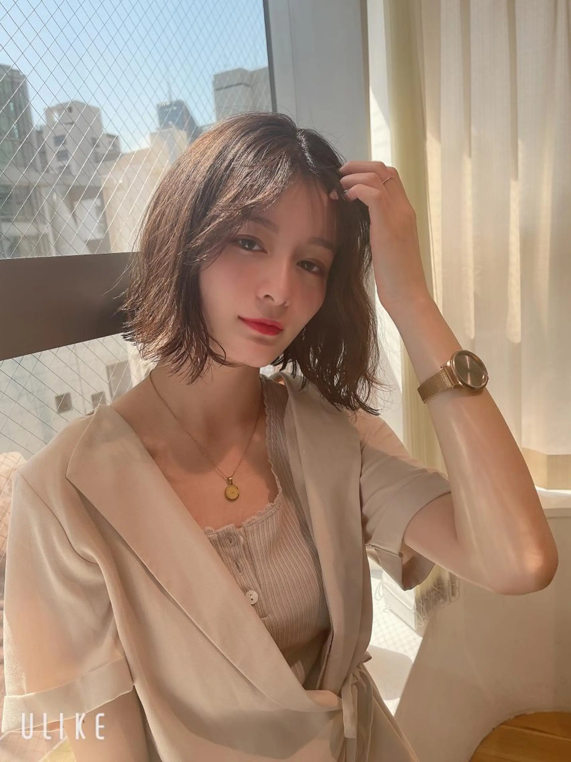 ミディアム 海外レイヤー 鯉渕のヘアスタイル
