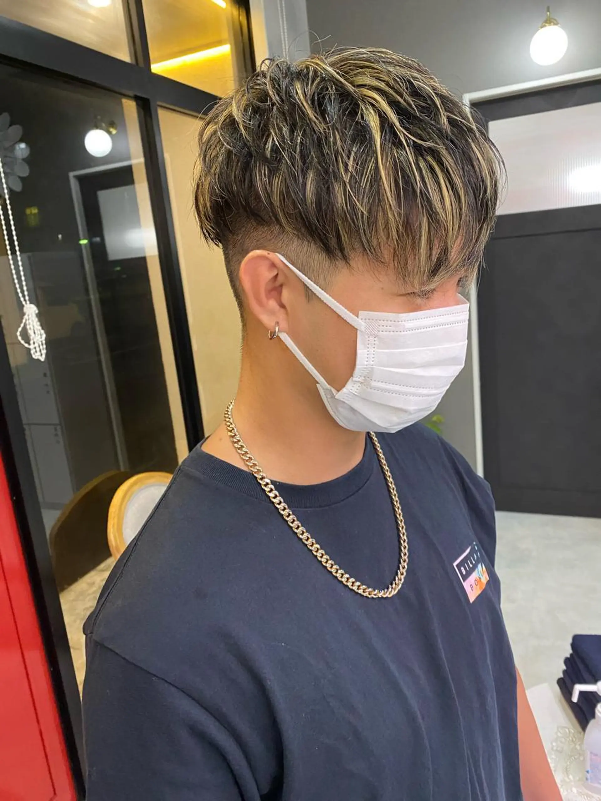 カラー メンズ メンズハイライト ハイライトカラー カット パーマ トリートメント 宇佐美 柊のヘアスタイル