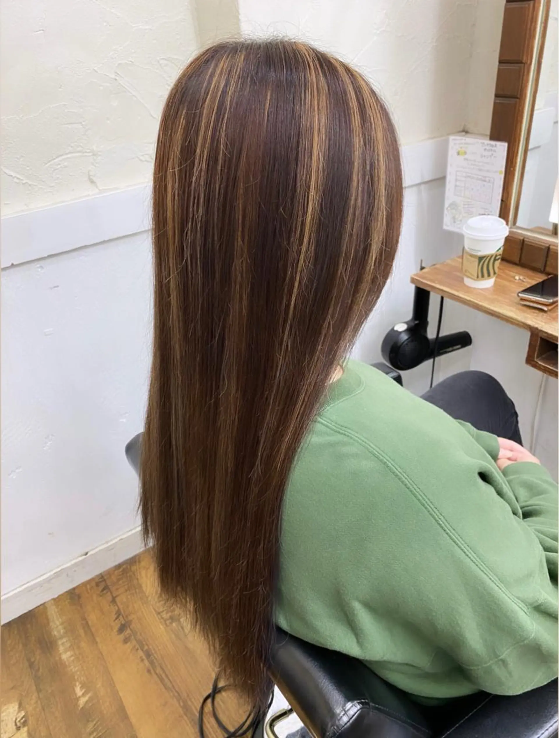 ロング カラー ハイライトカラー ハイライト カット ヘアカラー アンククロス kyokaのヘアスタイル