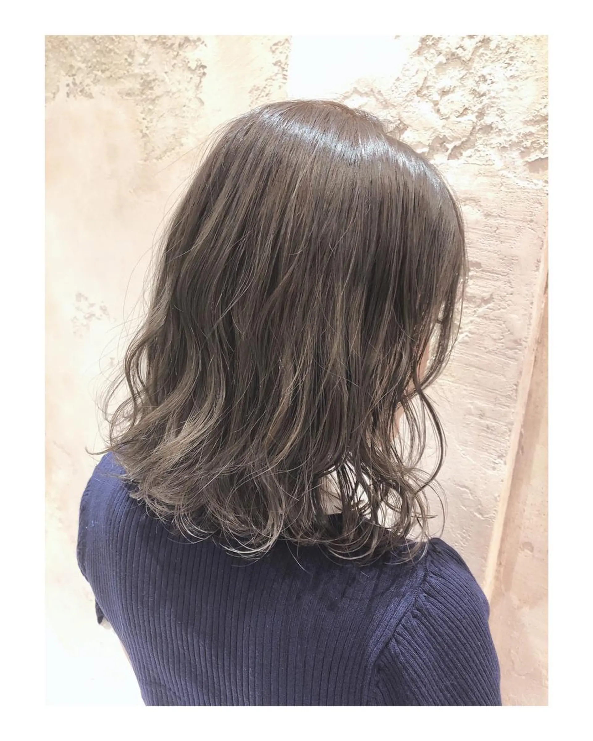 ミディアム アッシュ ボブ カット ヘアカラー トリートメント 代表山口ひな 髪質改善のプロのヘアスタイル