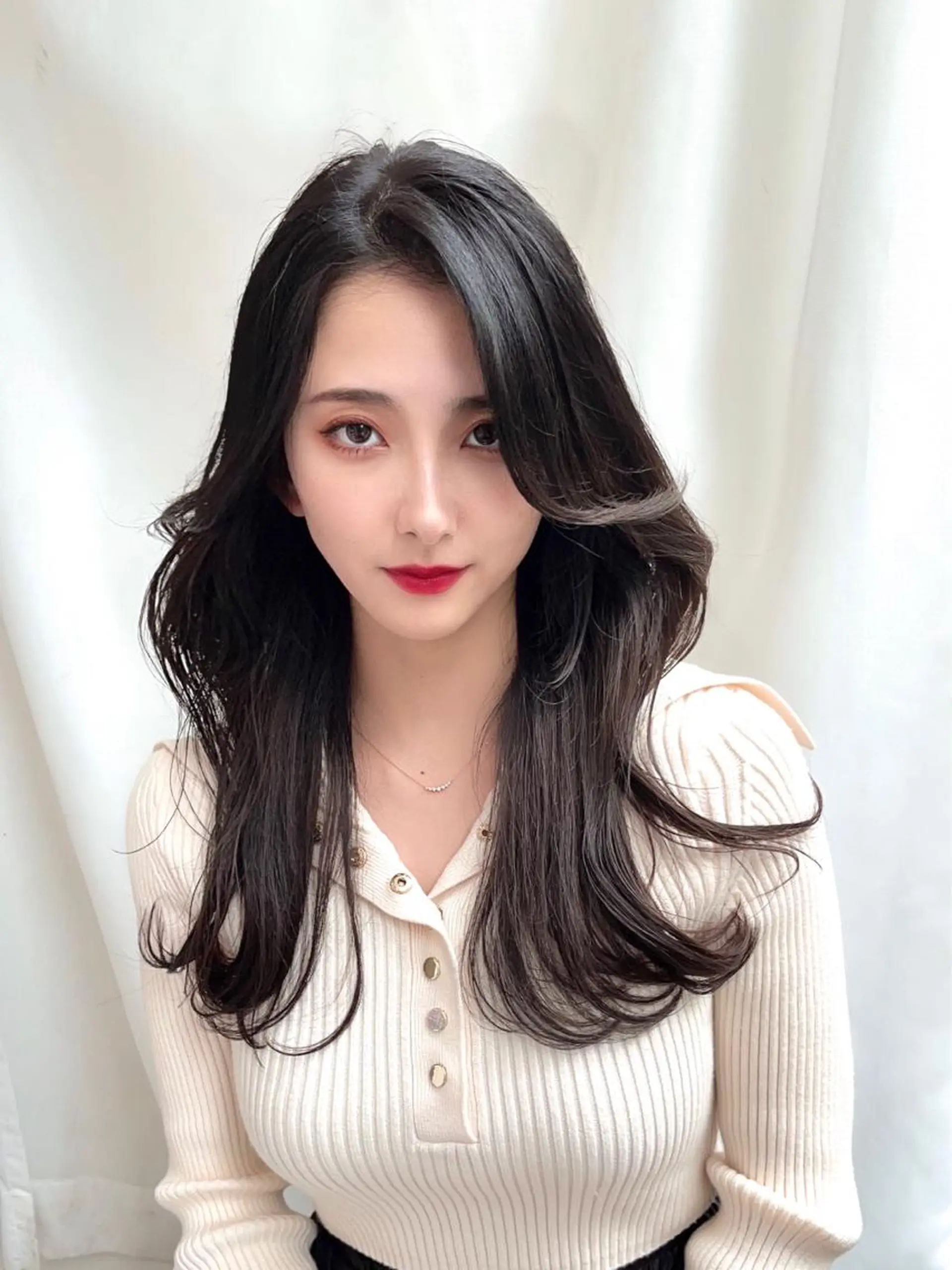 セミロング くびれヘア かきあげバング 似合わせカット 小顔カット ワンホンヘア カット ヘアカラー トリートメント ボブパーマ ウルフパーマのヘアスタイル