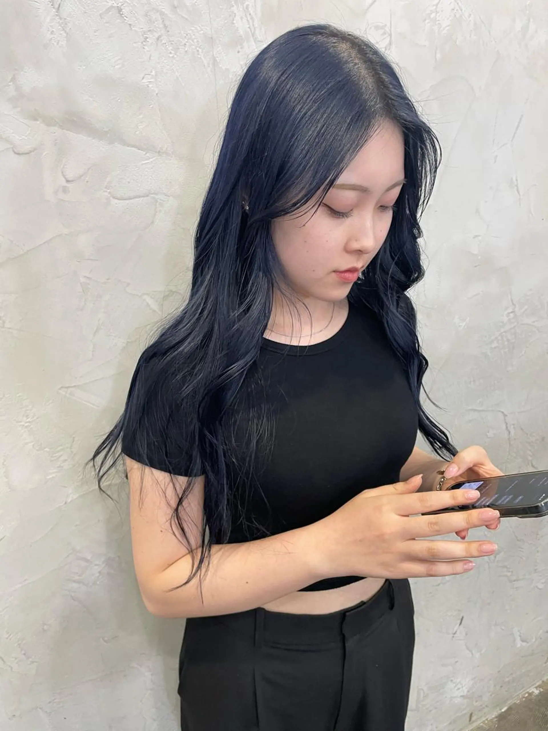 カラー ブリーチ ブルーカラー fudge所属・MaisonHALU 松浦光咲のヘアスタイル