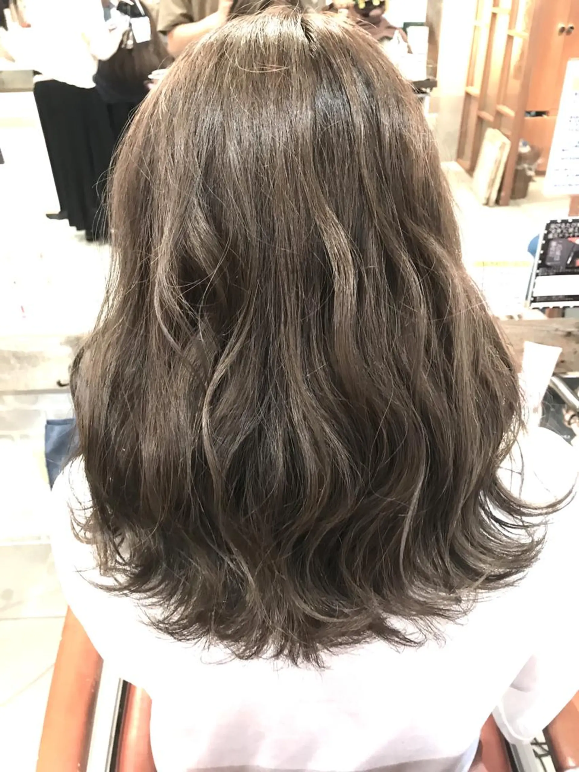 ミディアム カラー パーマ ヘアアレンジ 結婚式・ブライダル ミディアムパーマ ボブ くせ毛 外国人風カラー 増子 幹樹のヘアスタイル