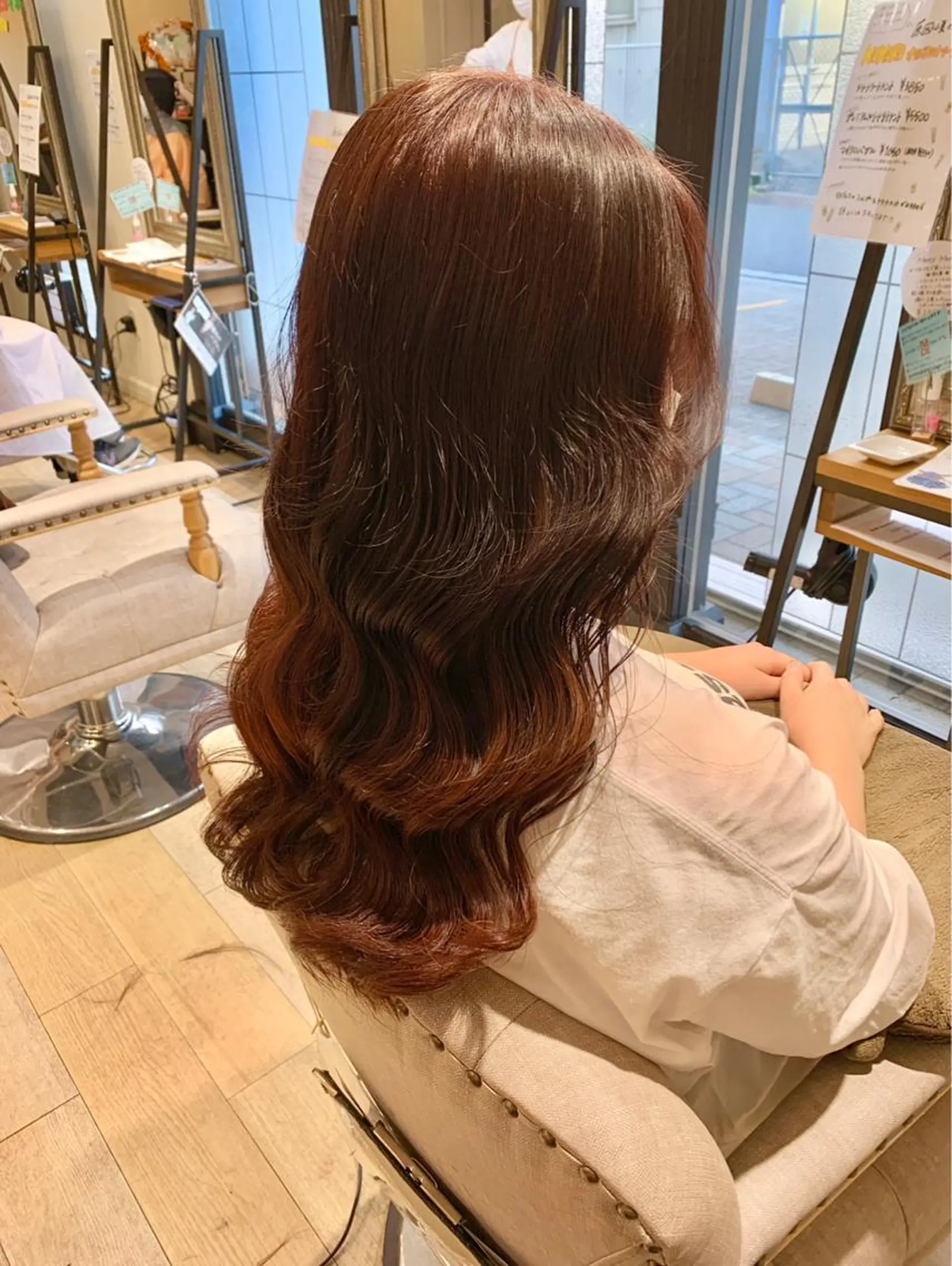 ロング カラー ボルドーカラー カット ヘアカラー トリートメント 上田 紗也のヘアスタイル