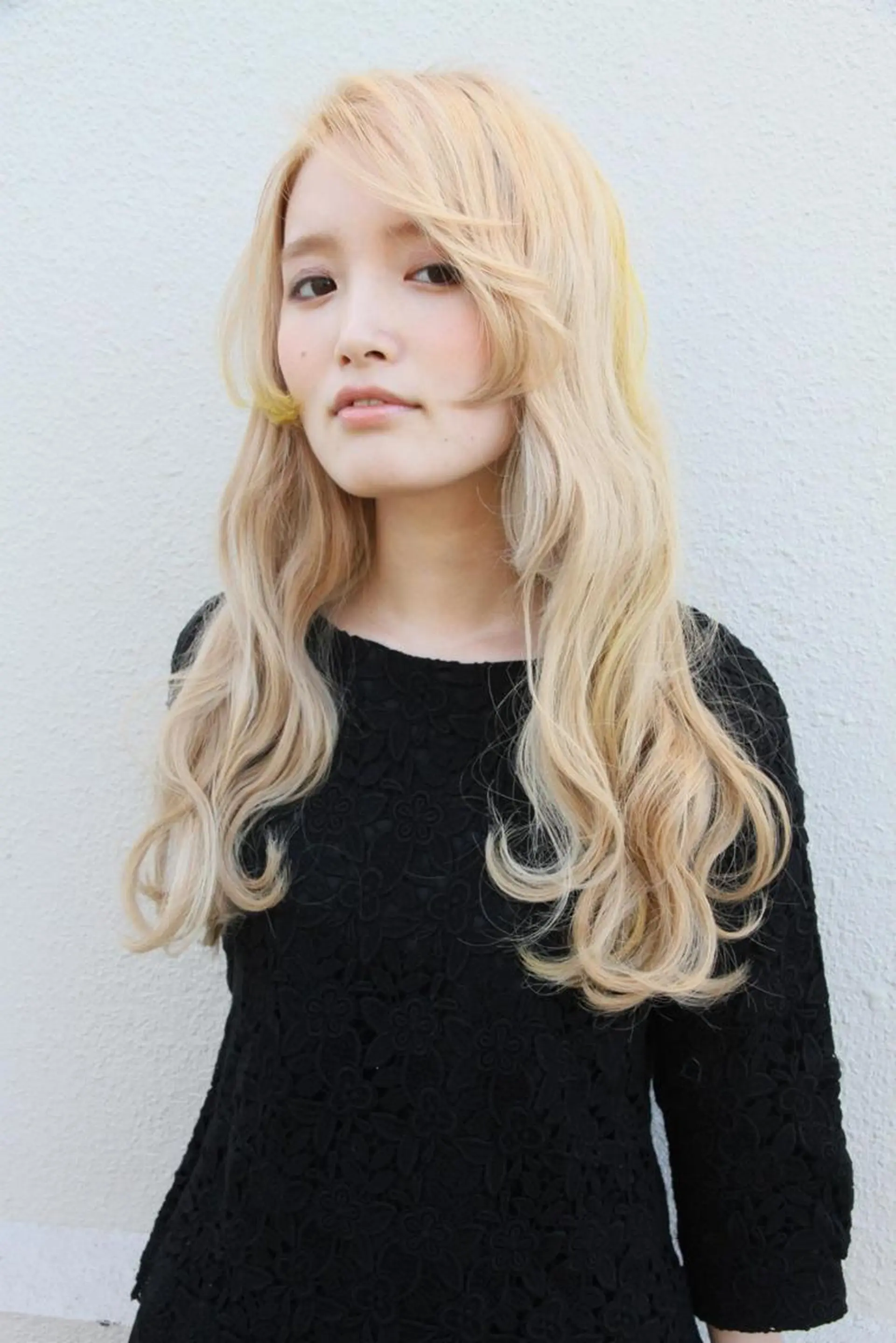 ミディアム ニシウエ ヒロキのヘアスタイル