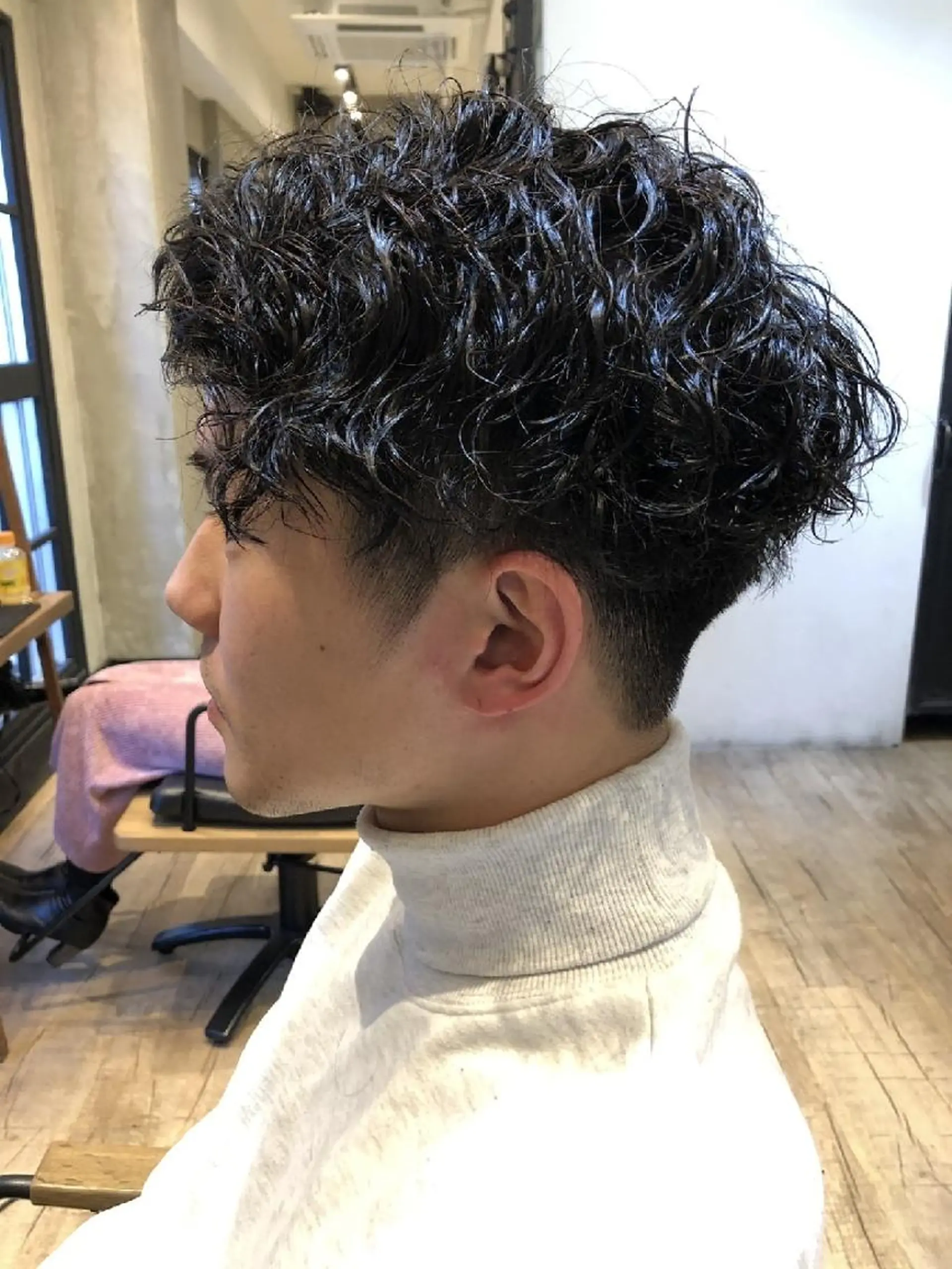 ショート パーマ メンズ メンズパーマ ツイストスパイラルパーマ スパイラルパーマ カット パーマ トリートメント ヘアセット lana hair 新宿 髪質改善トリートメント 新宿三丁目所属・新宿メンズパーマ TAKE曲がる縮毛のヘアスタイル