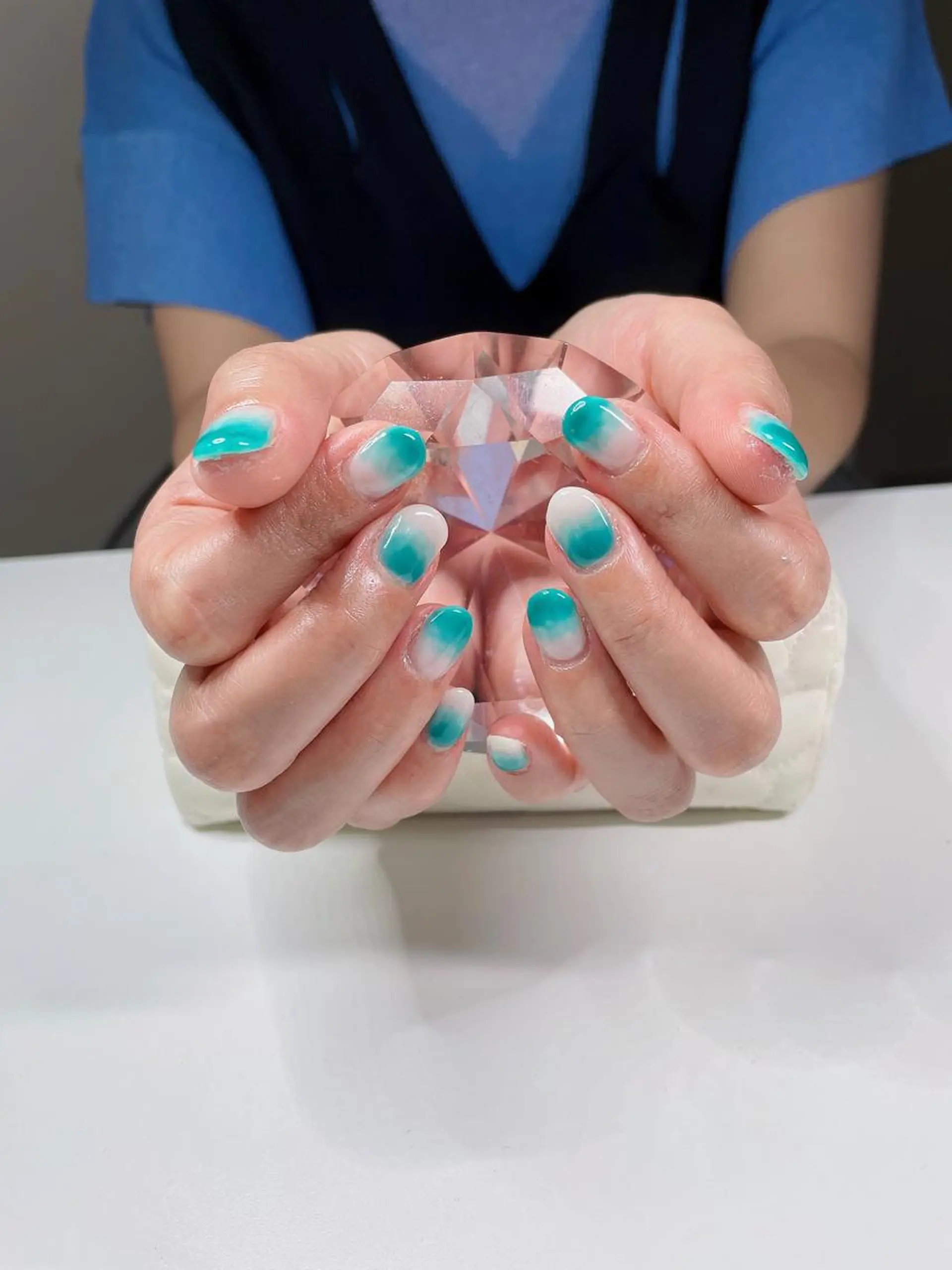 ネイル グラデーション yuni所属・Nail salon yuriのネイルデザイン