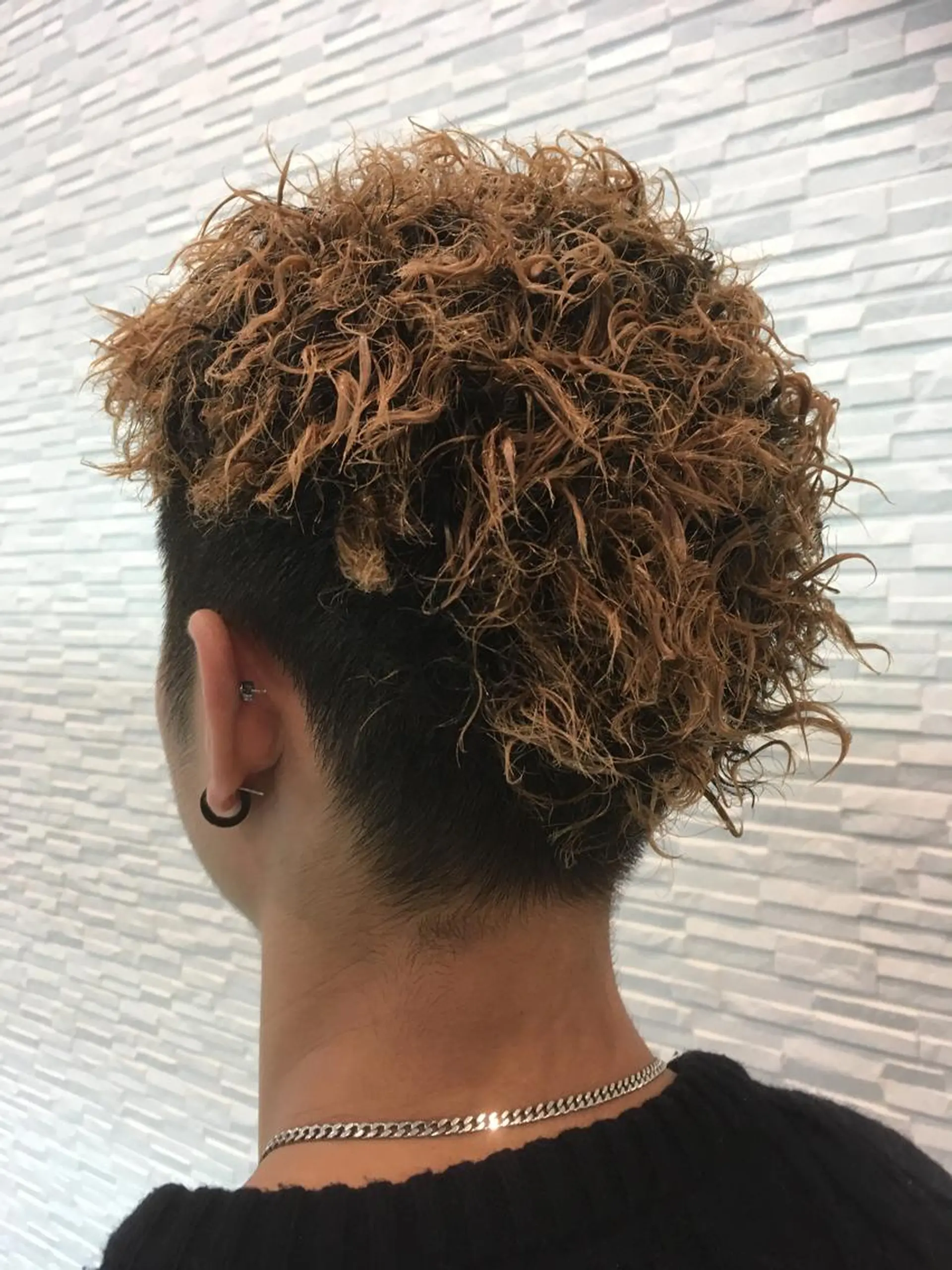 ショート パーマ ヘアアレンジ メンズ 🧶ブリーチカラー TERU🧶のヘアスタイル