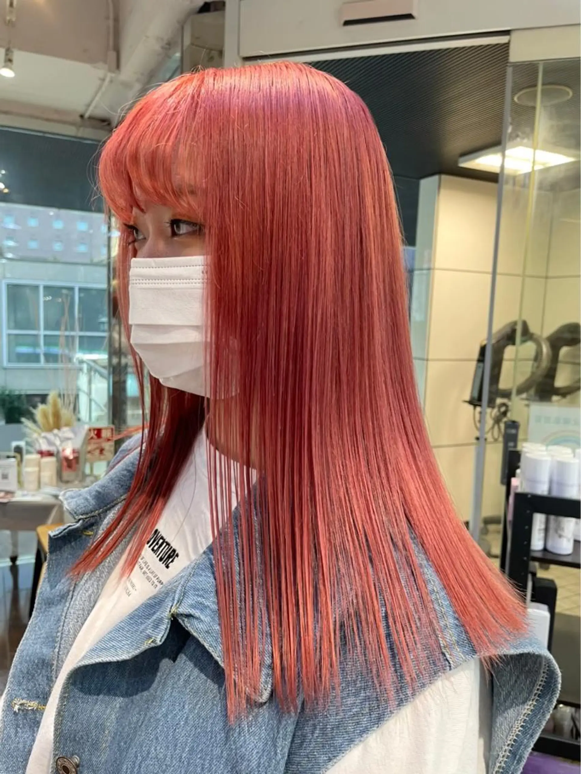 ロング カラー ベージュカラー 黒髪 ブリーチ ブルーカラー ブルーブラック ニュアンスネイル パーマ/コトミ🐸のヘアスタイル