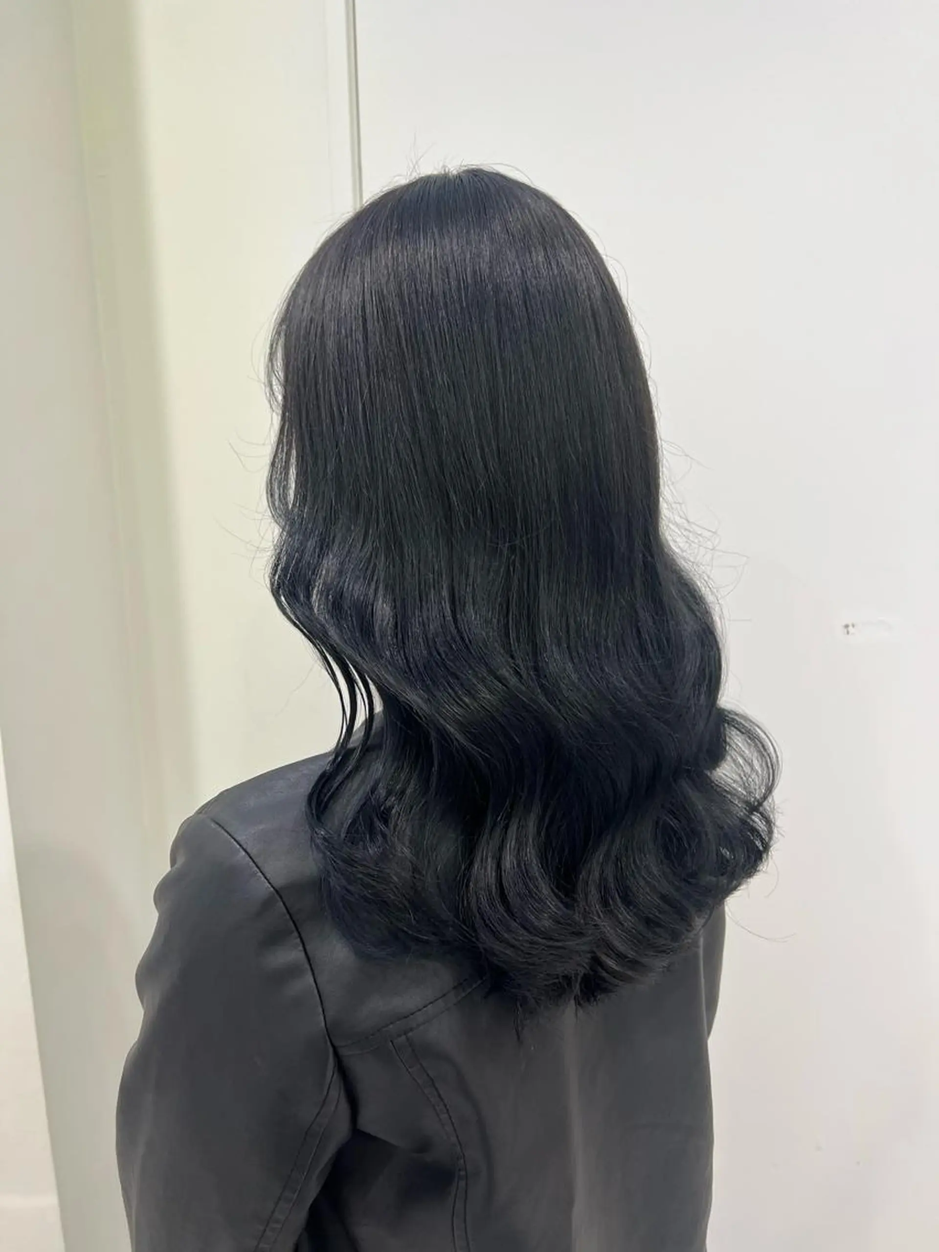 セミロング ワインレッド 🍒KAHOのヘアスタイル