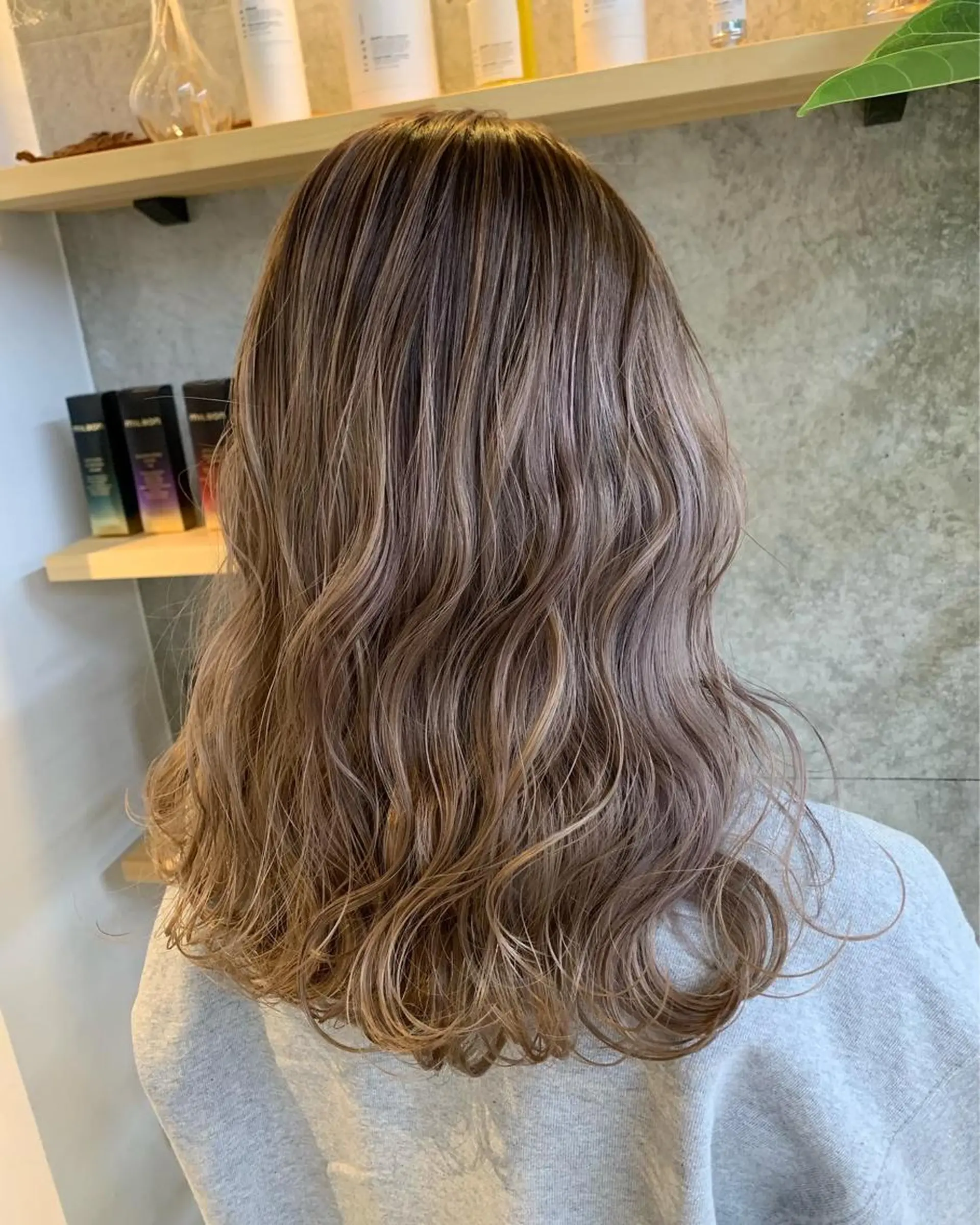 セミロング カラー ヘアカラー トリートメント 天野 開のヘアスタイル