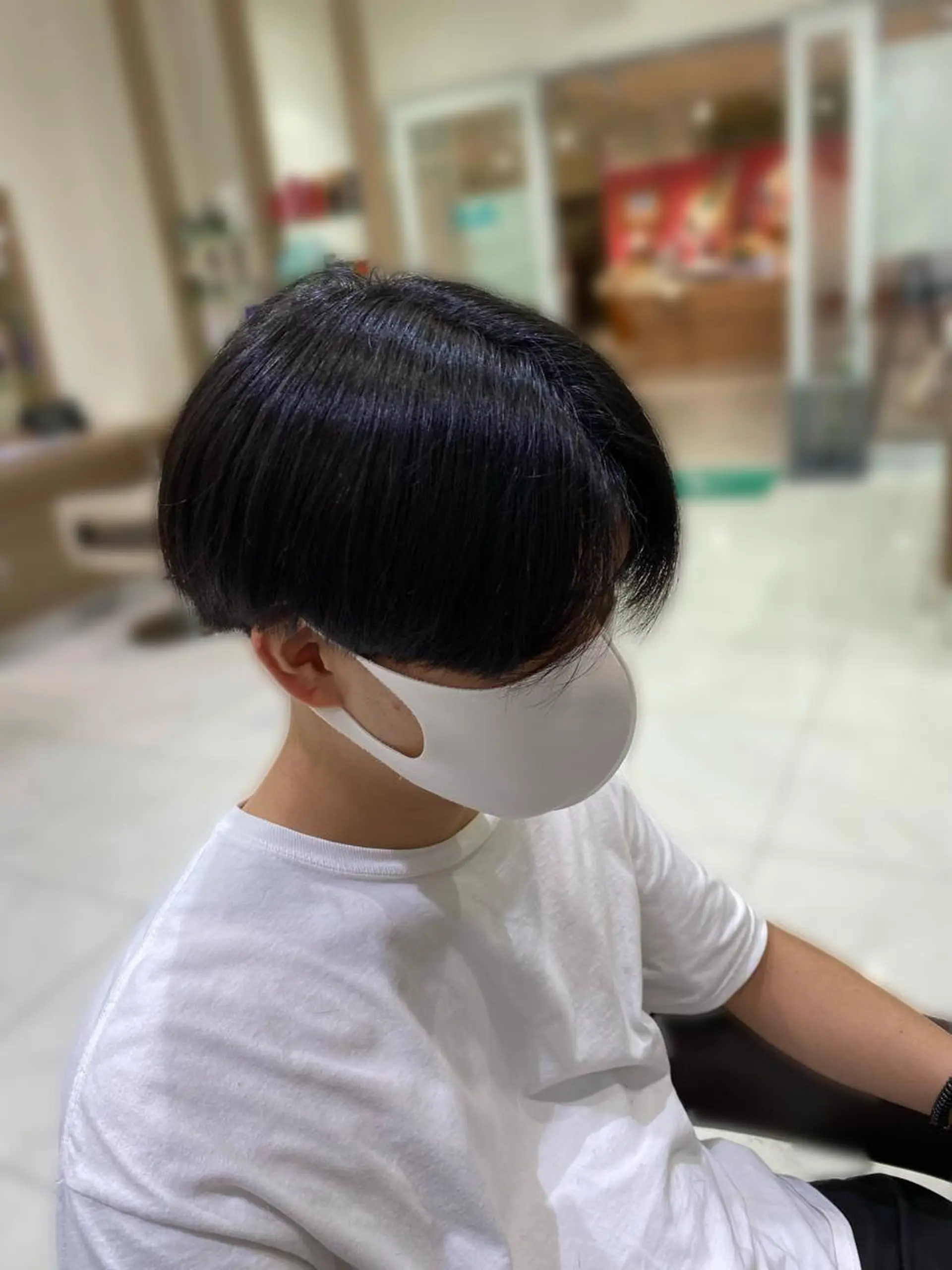 ショート メンズ センターパート メンズパーマ くせ毛 カット 縮毛矯正 渡邉 理央のヘアスタイル