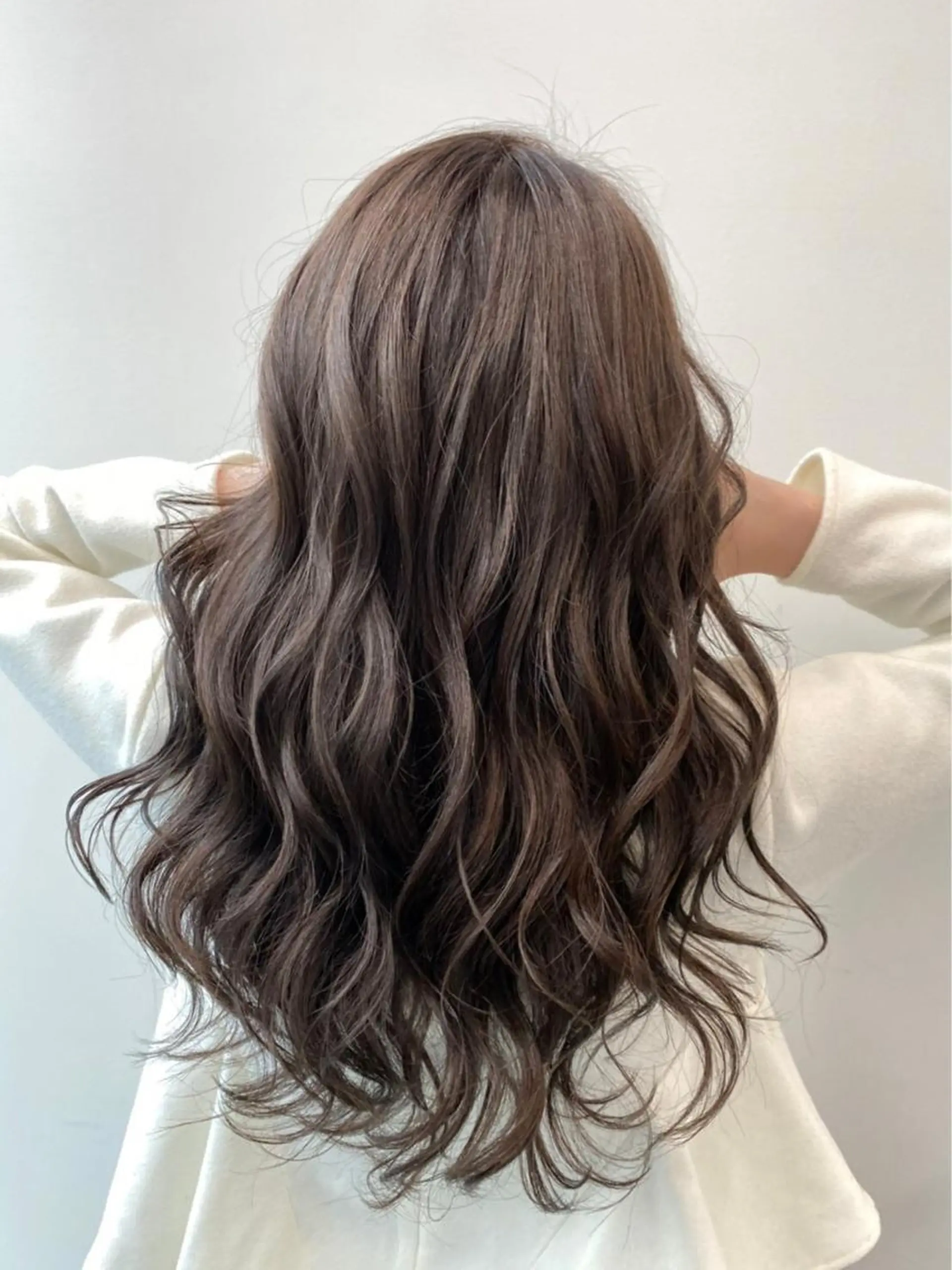 ロング カラー ヘアアレンジ ベージュカラー バイオレットカラー 【公式】amble luxe池袋東口♻️のヘアスタイル