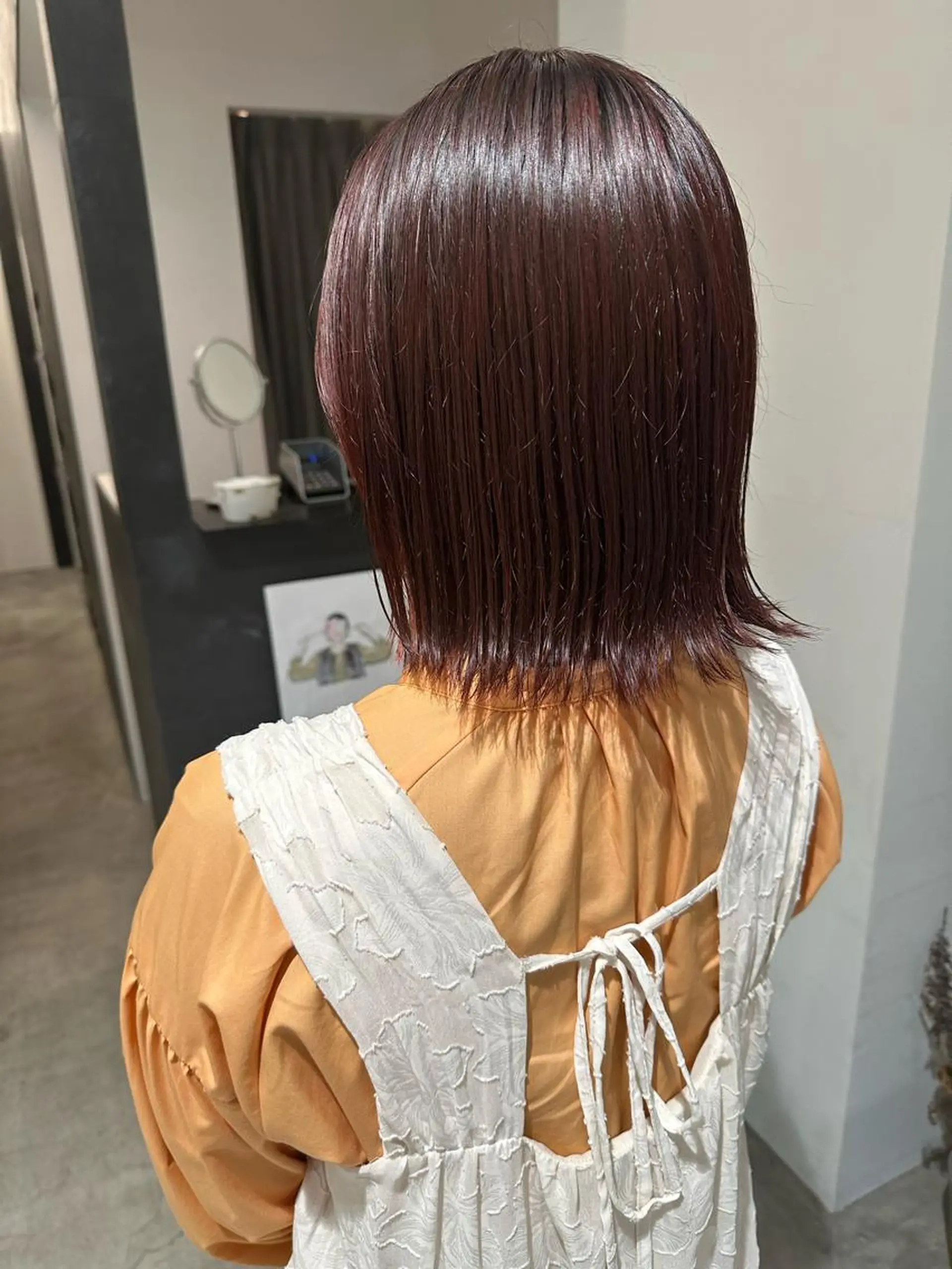 ミディアム カラー 塩澤 榛奈のヘアスタイル