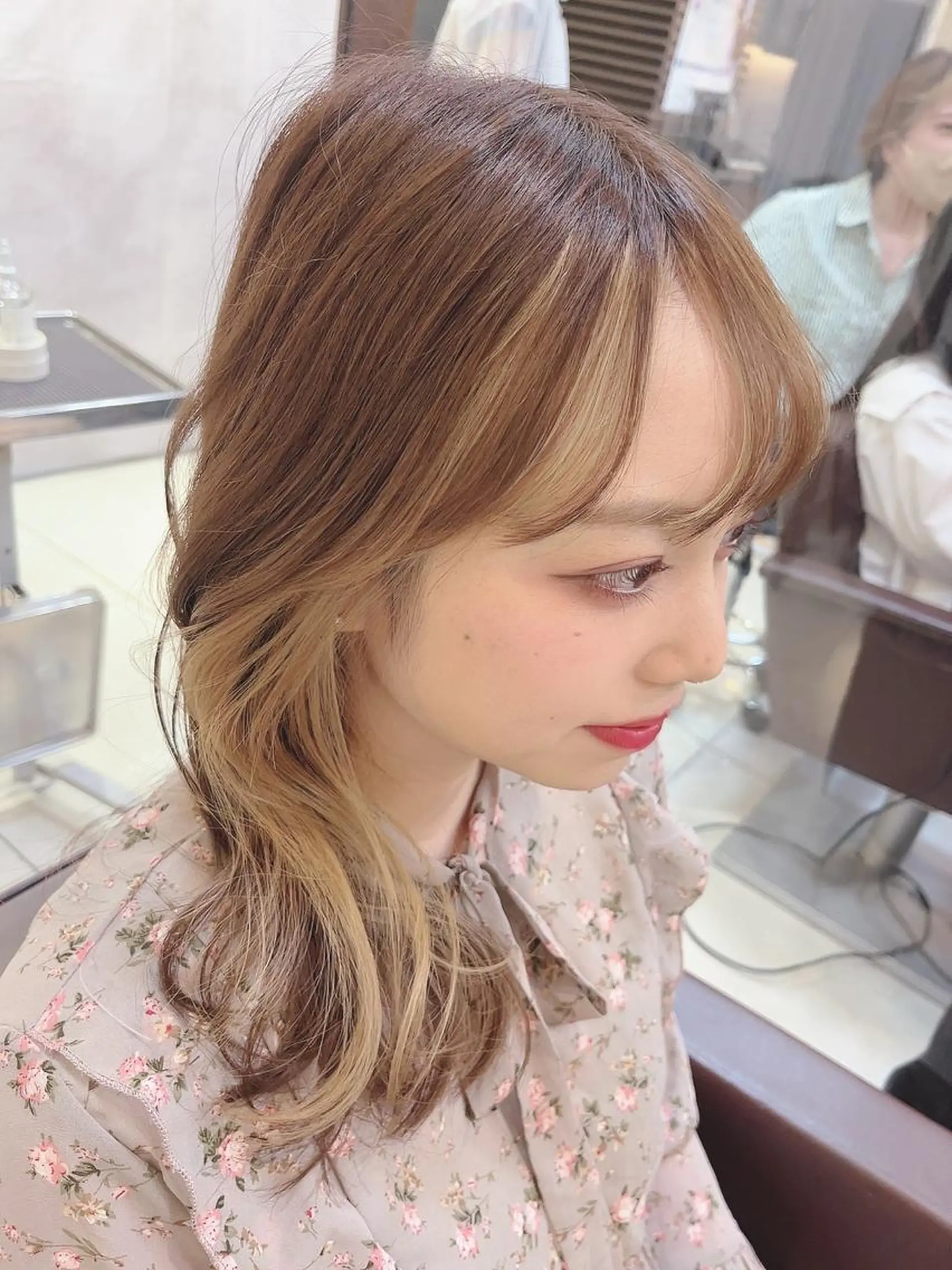 セミロング KAEDE🎀 ジャニオタ美容師のヘアスタイル