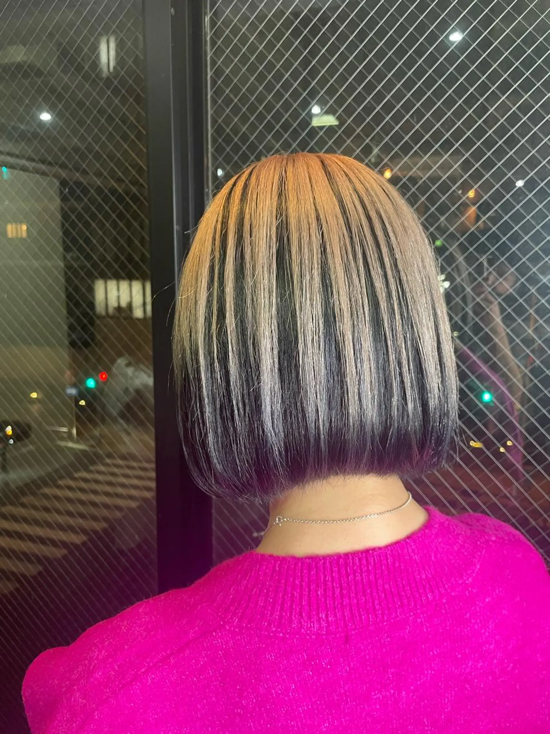 ショート アッシュ ボブ 外国人風カラー ハイライト レイヤーカット Carpe Diem所属・安田和洋 ブリーチカラー特化のヘアスタイル