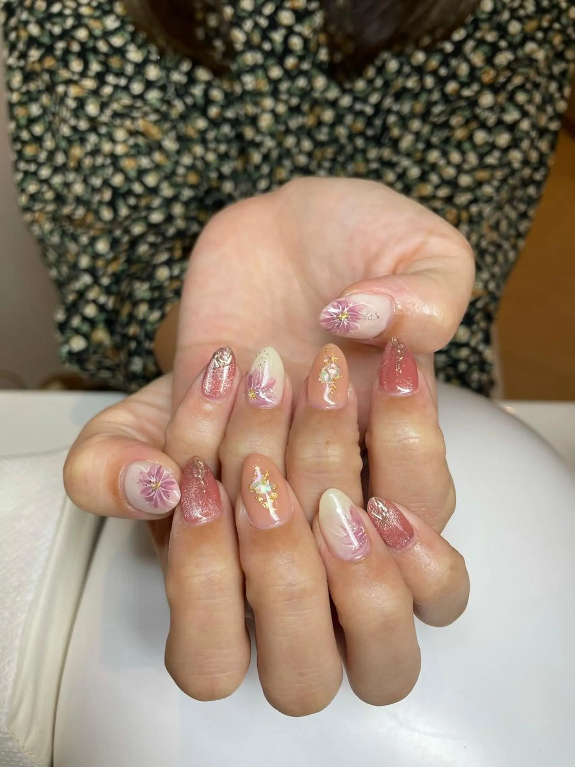 ネイル フラワーネイル マグネットネイル ハンドネイル Imi Nail所属・Imi Nail 🫧🎀hirokaのネイルデザイン