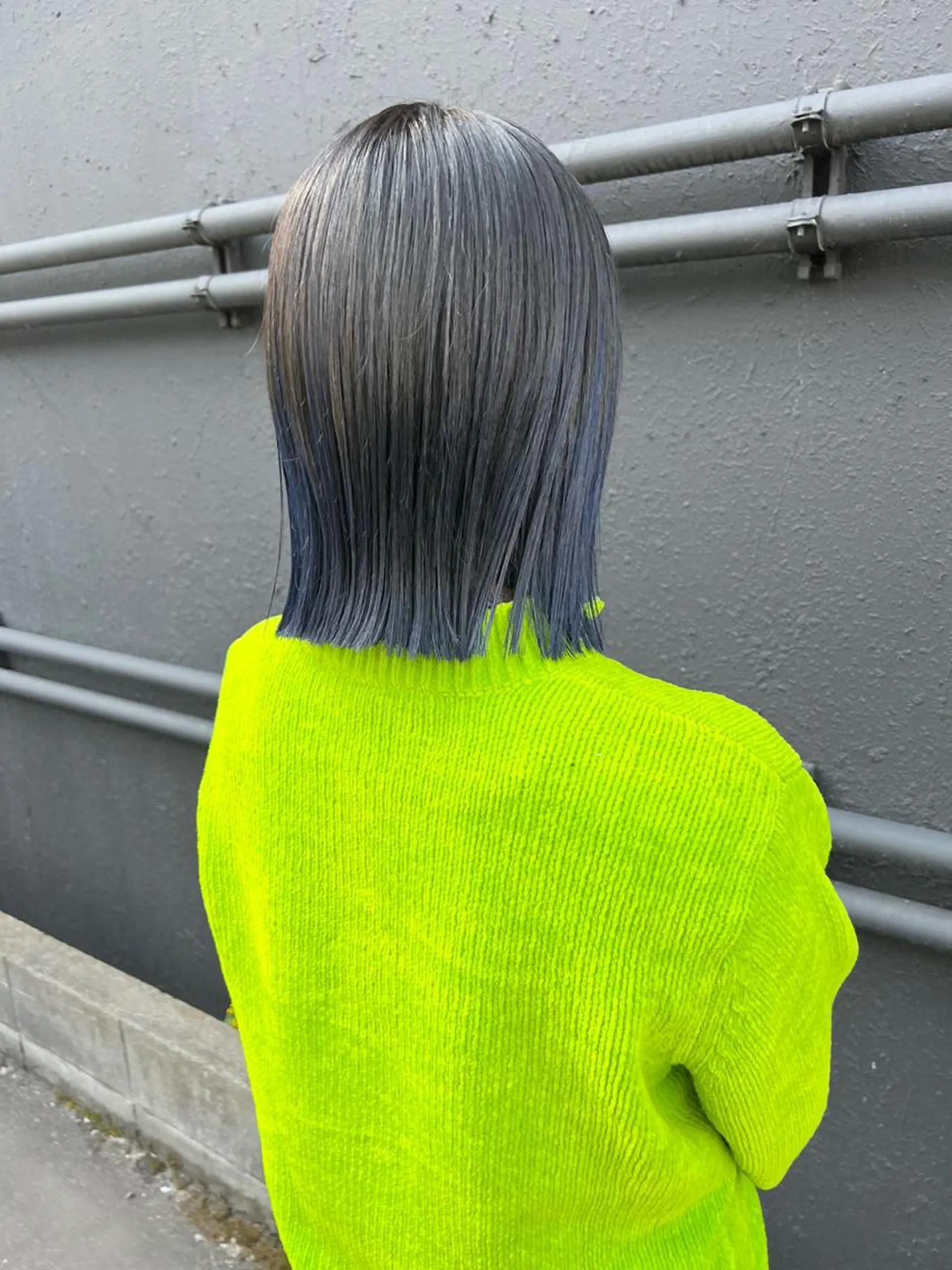 ショート カラー 切りっぱなしボブ ブリーチ ブルーカラー ブルージュ グラデーションカラー カット ヘアカラー 千葉 郁也のヘアスタイル