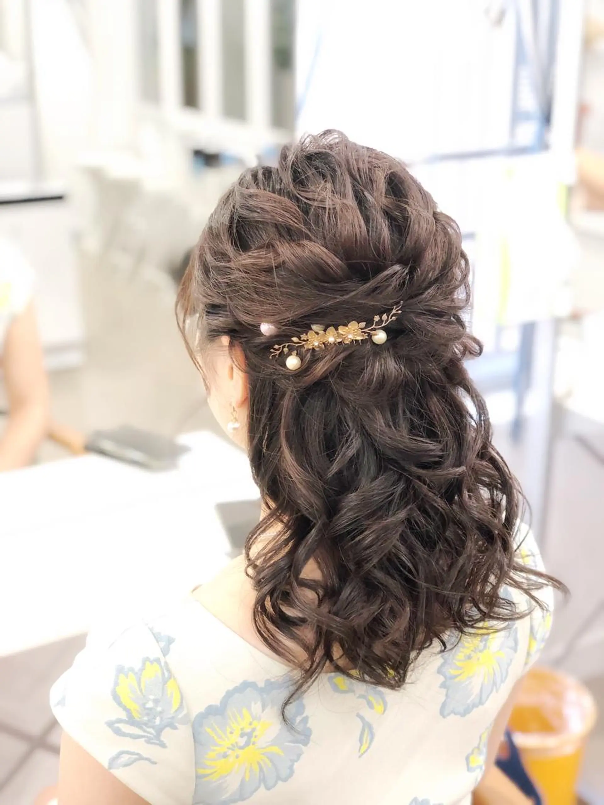 ミディアム laera 佐藤のヘアスタイル