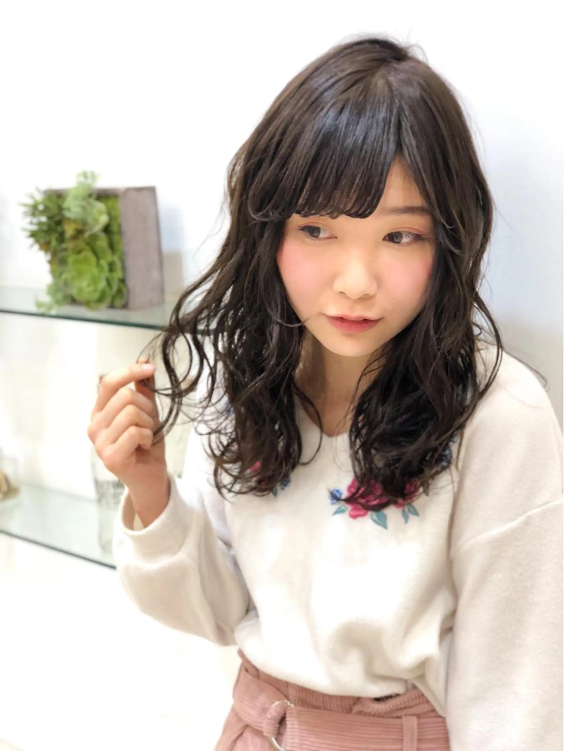 セミロング カラー アッシュ グレージュ レイヤーカット ディレクター ノナカのヘアスタイル