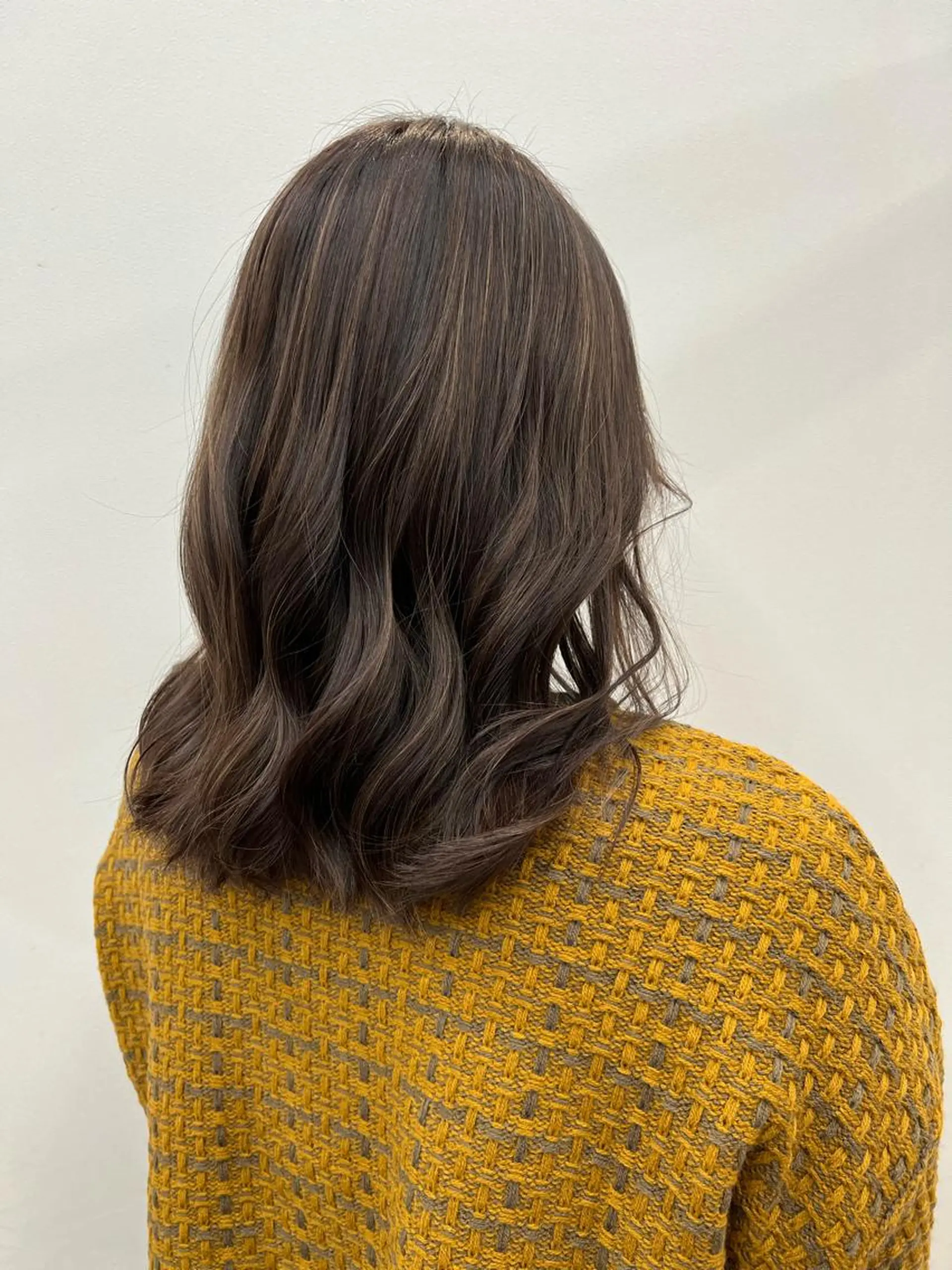 セミロング 青木 芽生のヘアスタイル