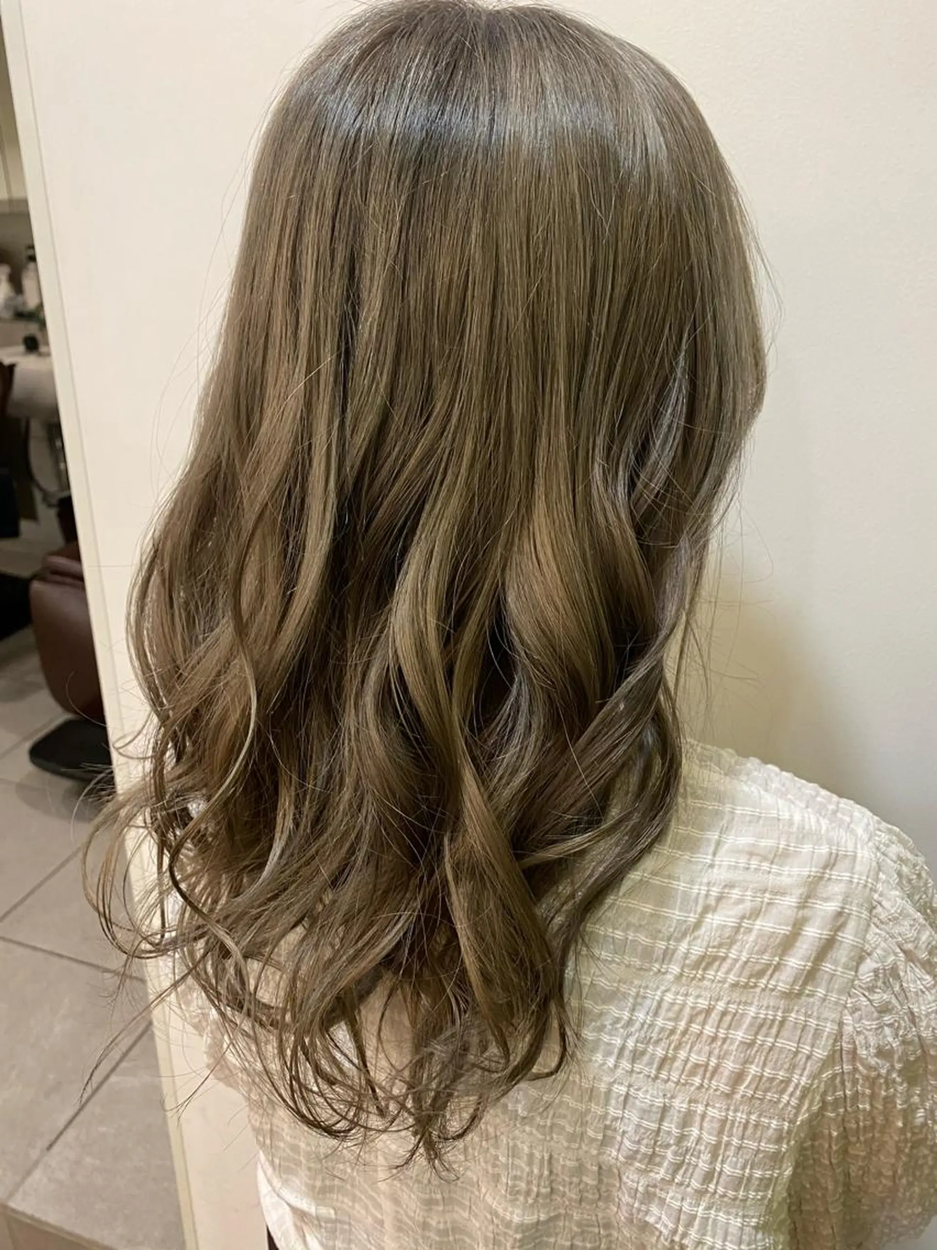 ロング カット ヘアカラー トリートメント ヘアセット 美髪/髪質改善 顔周り/透明感カラーのヘアスタイル