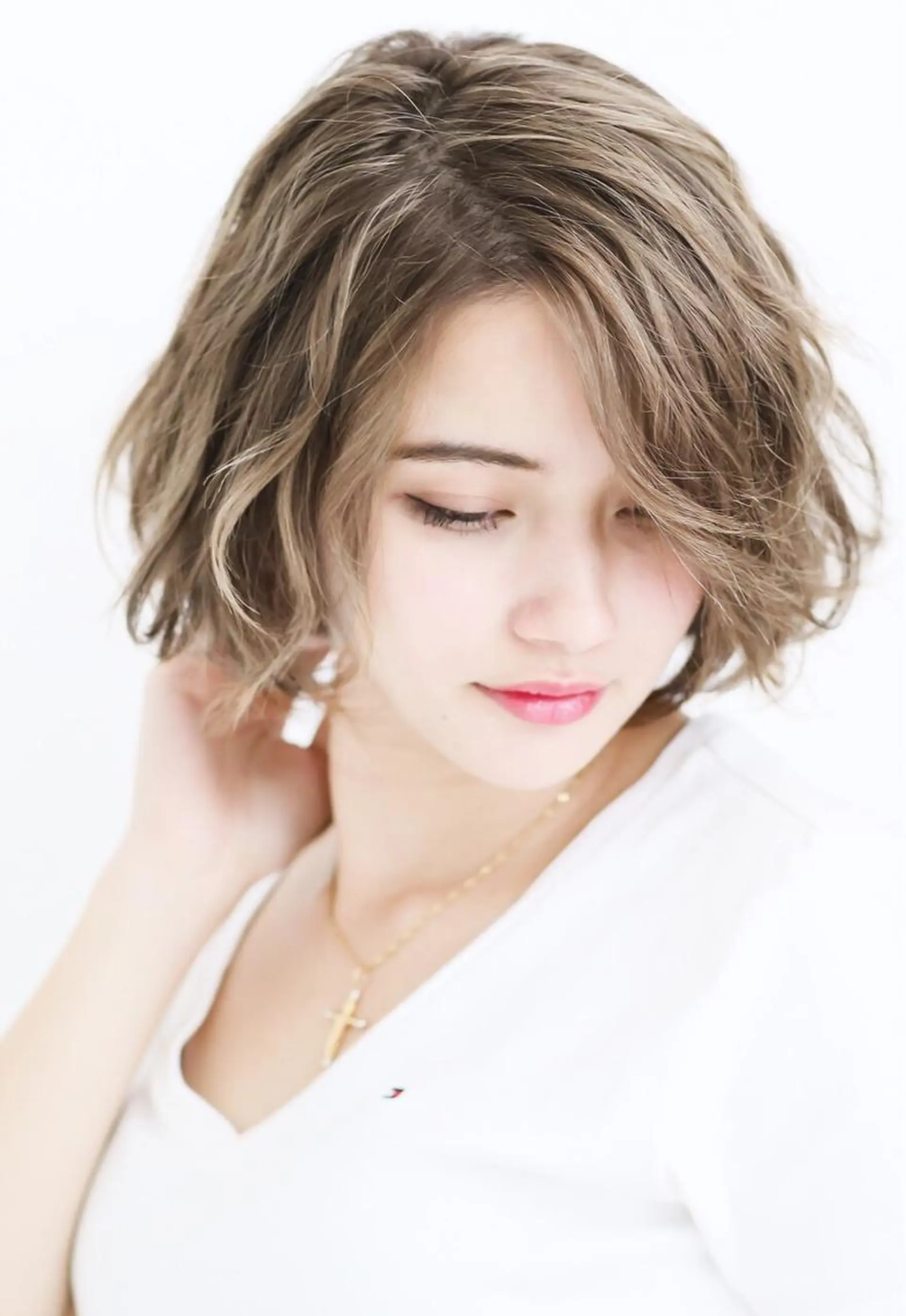 ショート カラー ヘアアレンジ イヤリングカラー Ai 浅草橋店のヘアスタイル