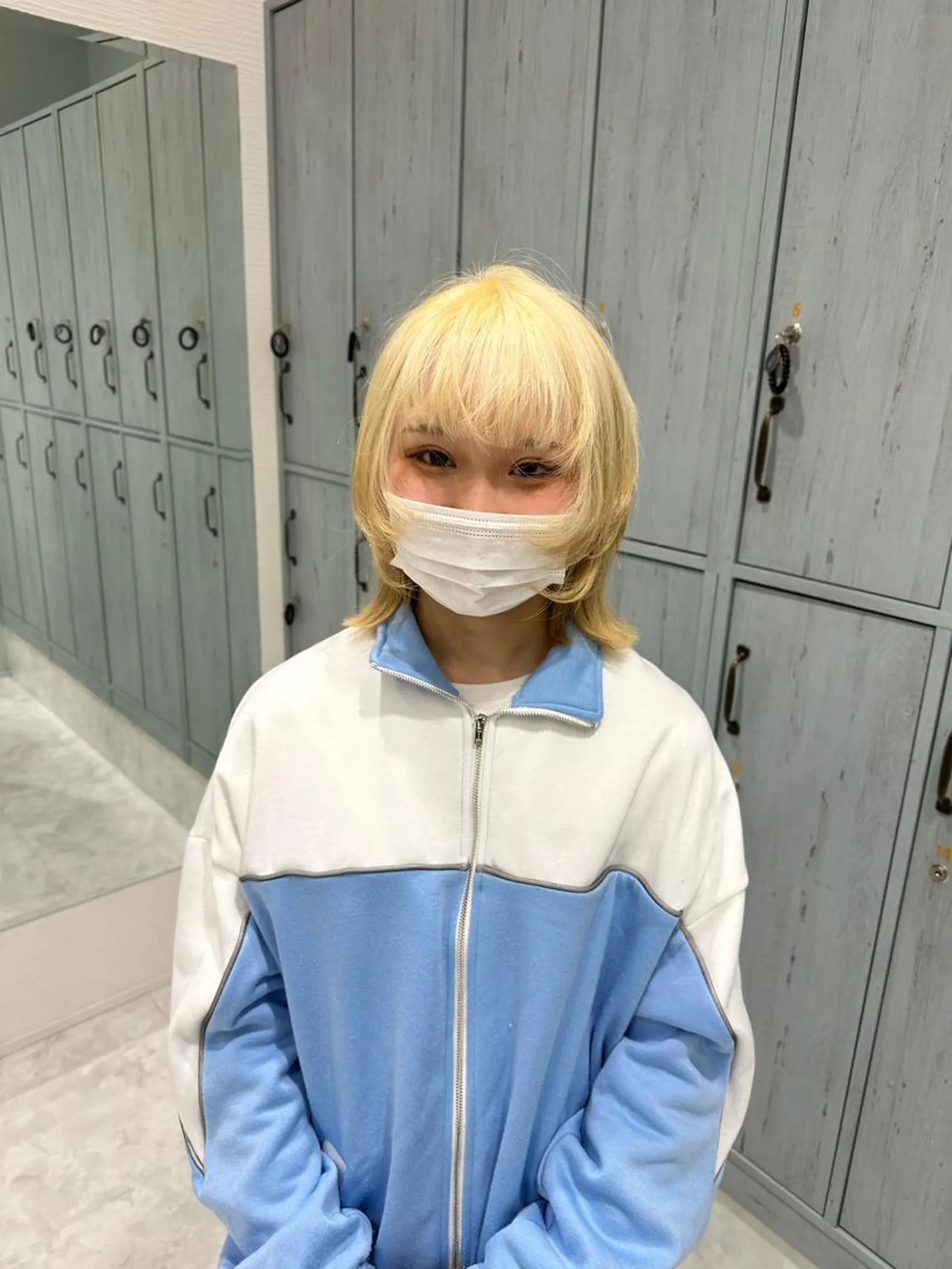ミディアム カラー 中川 茜里のヘアスタイル