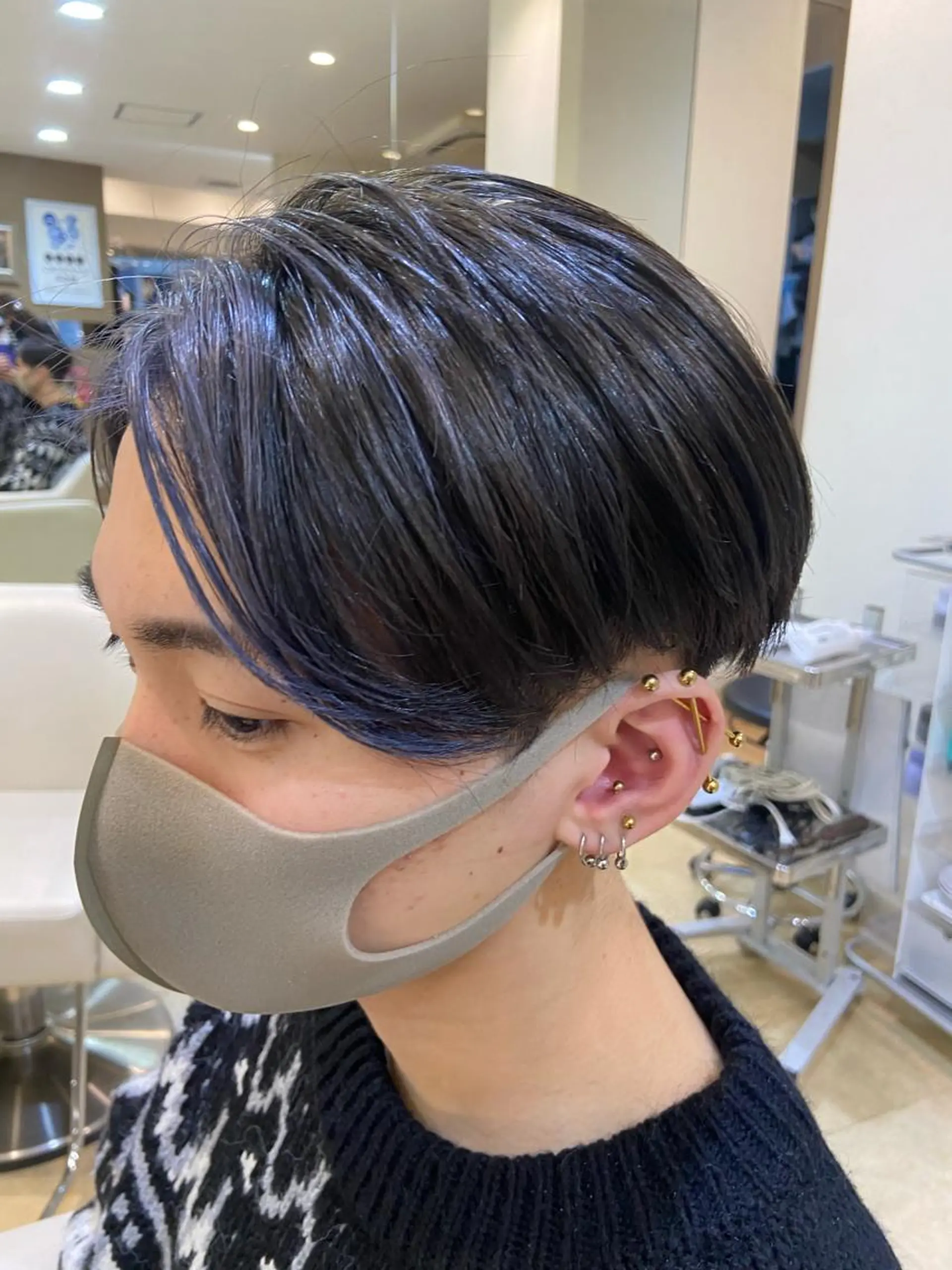 ショート ミストバング ヘアカラー 淺谷 美紀のヘアスタイル