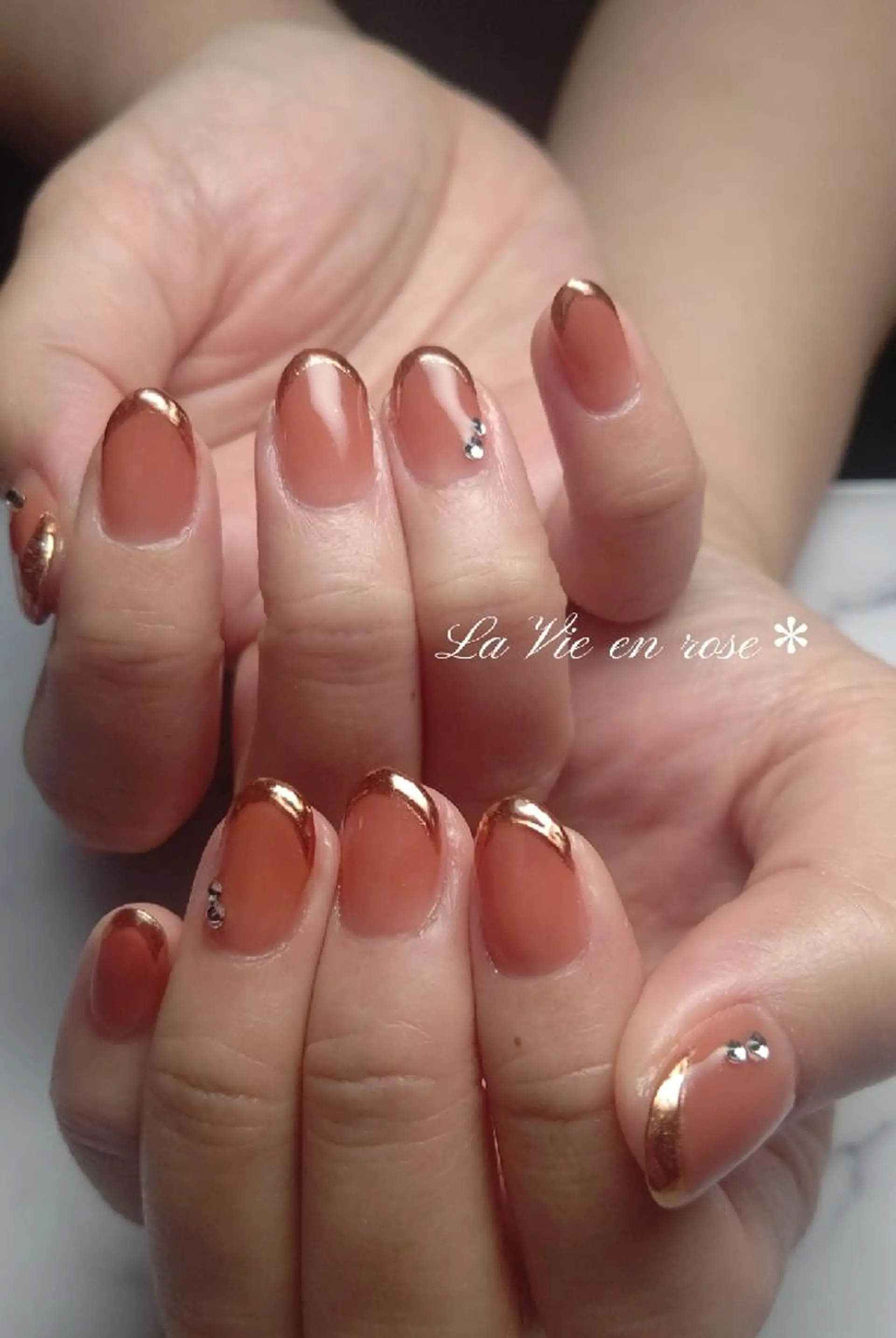 ネイル フレンチネイル ミラーネイル ラヴィアン ローズのネイルデザイン