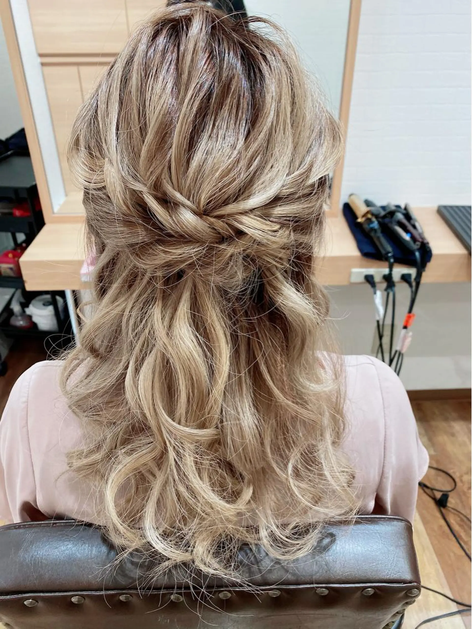 ヘアアレンジ ハーフアップ ヘアセット GRANLUSSO 〜グランルッソ駅前店所属・木口 嘉美のヘアスタイル