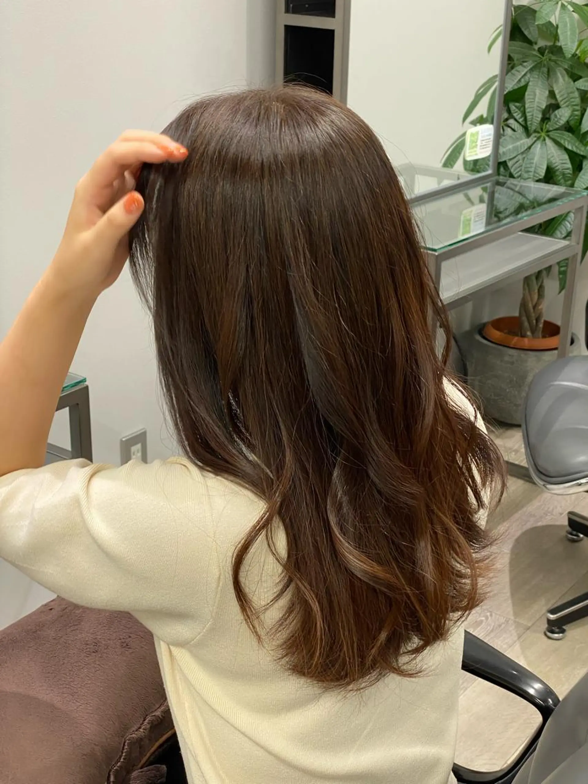 カラー ブラウンカラー ヘアカラー トリートメント や ぎ /神戸美容室 /顔まわりレイヤーのヘアスタイル