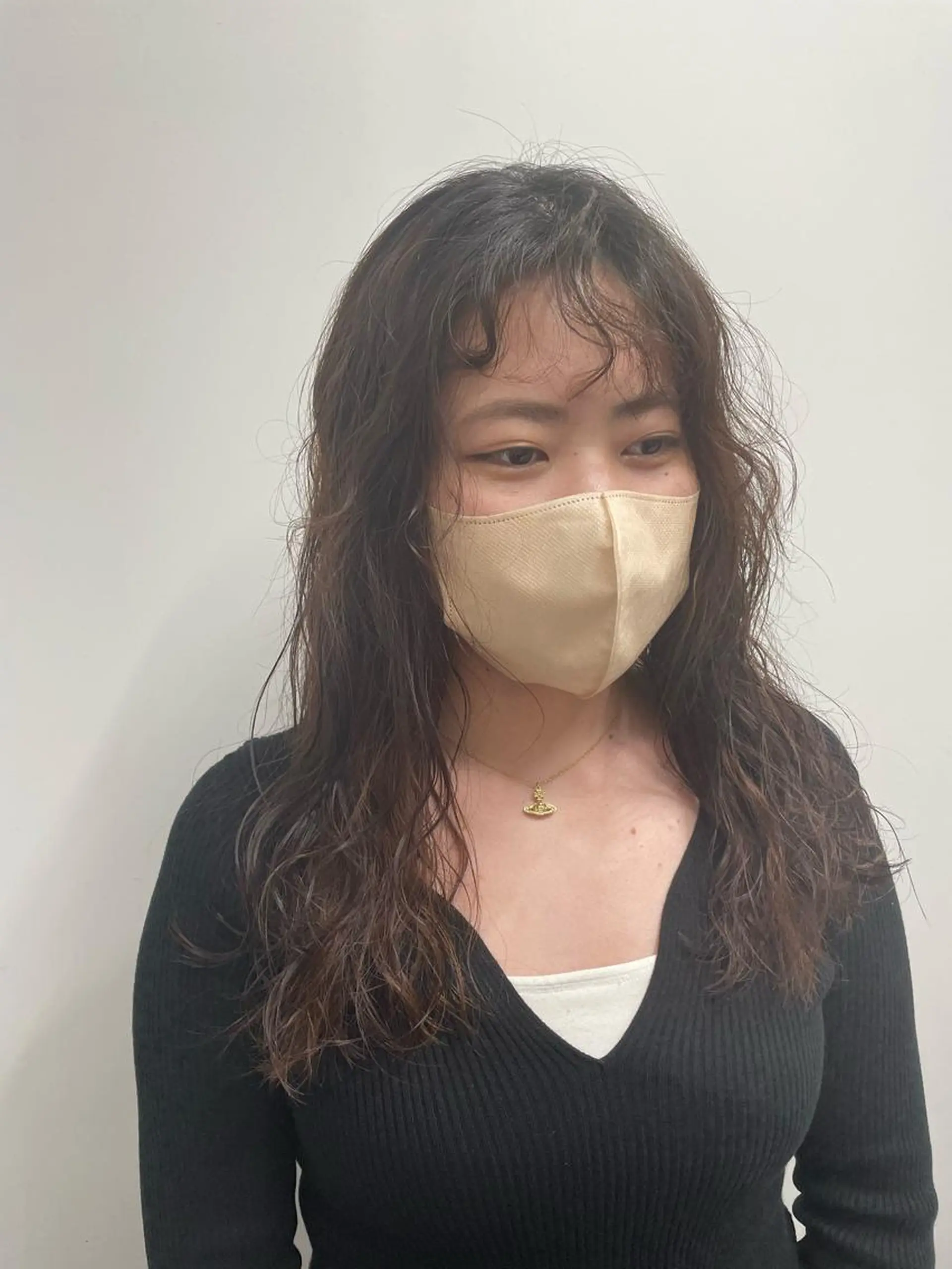 ロング カット パーマ 佐々木 芽衣のヘアスタイル
