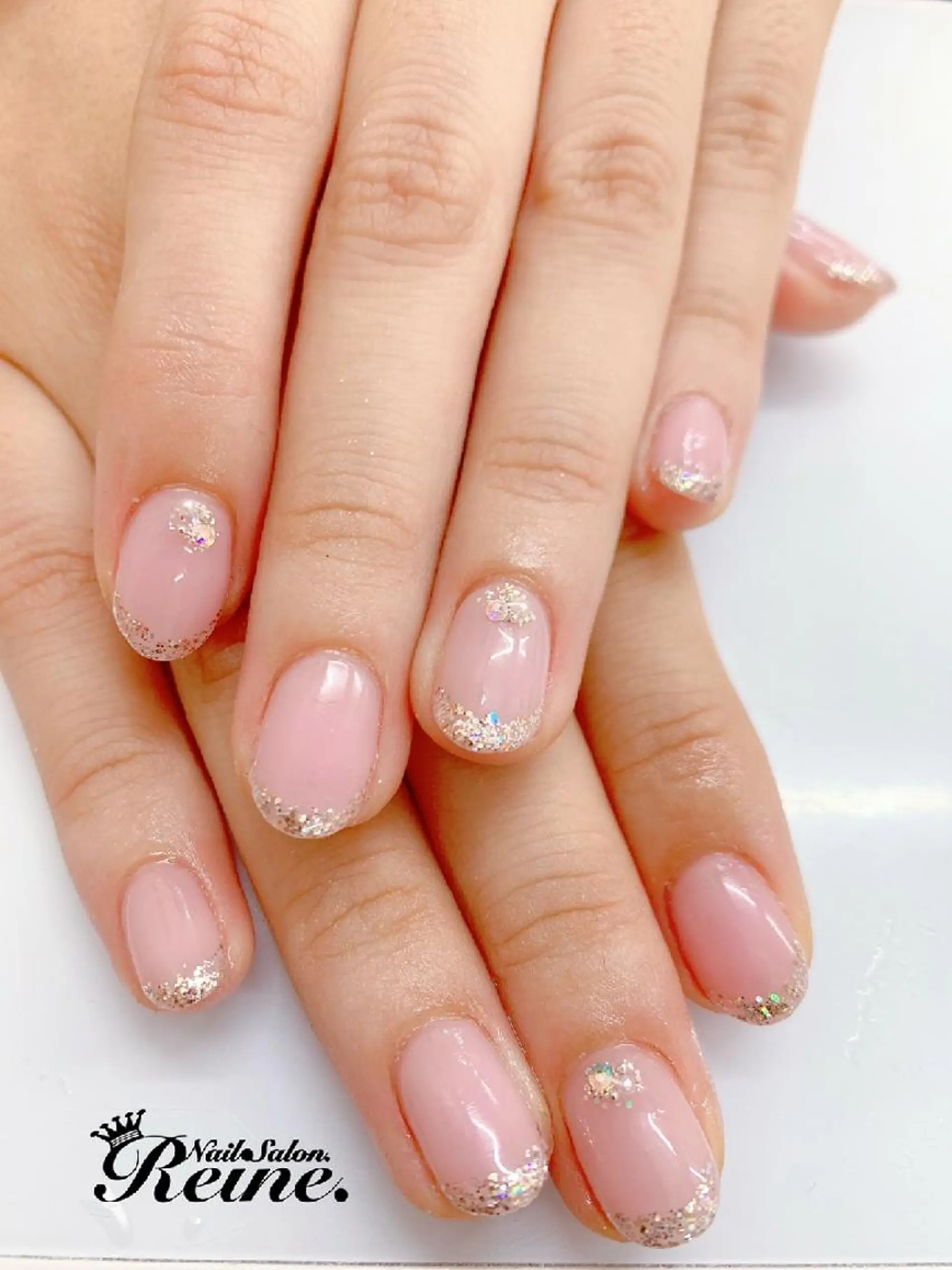 ネイル ラメ(グリッター) シンプルネイル Nailsalon Reine所属・玉栄 伶奈のネイルデザイン
