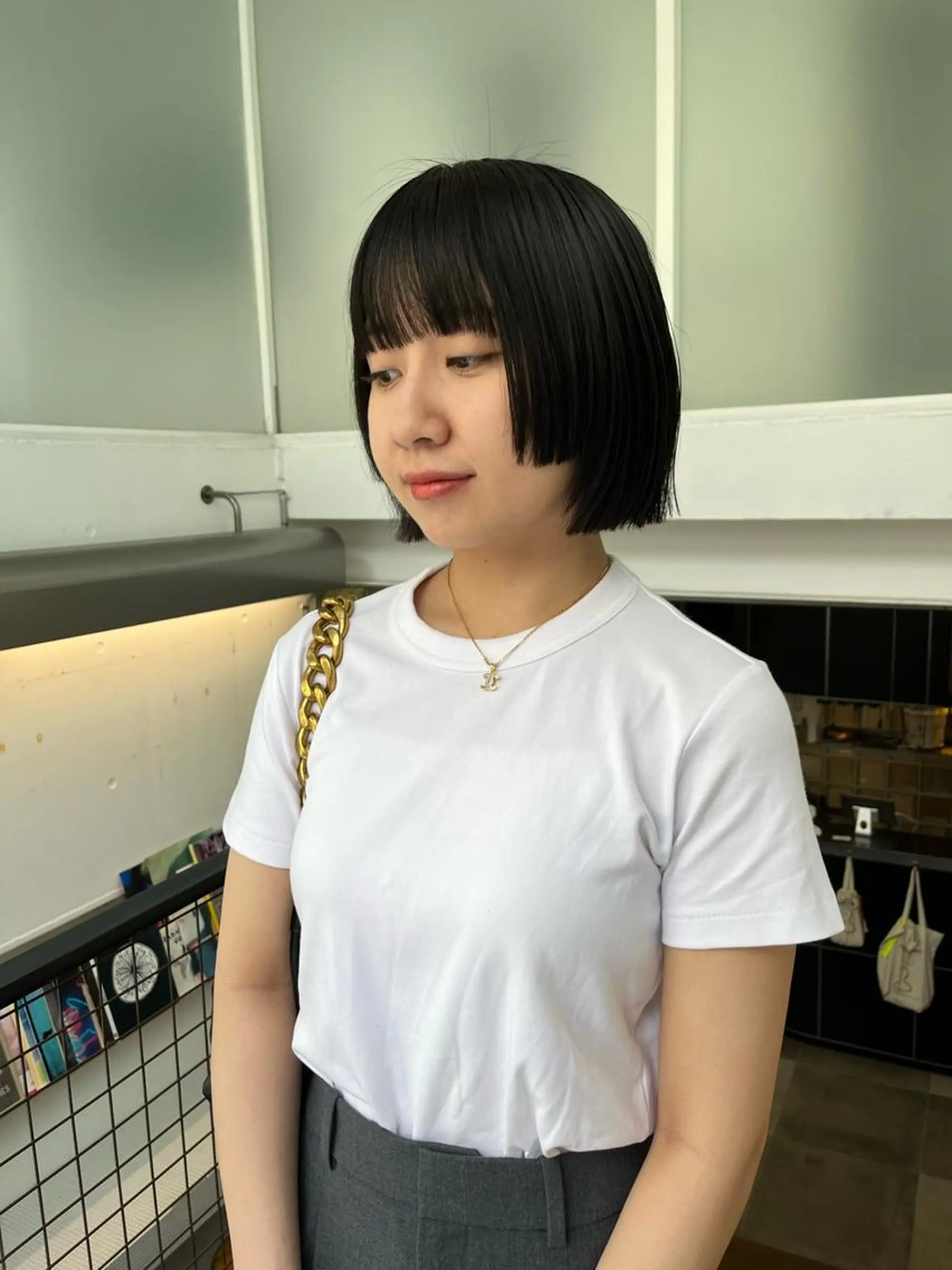 ミディアム カット NOUN所属・eri kinjoのヘアスタイル