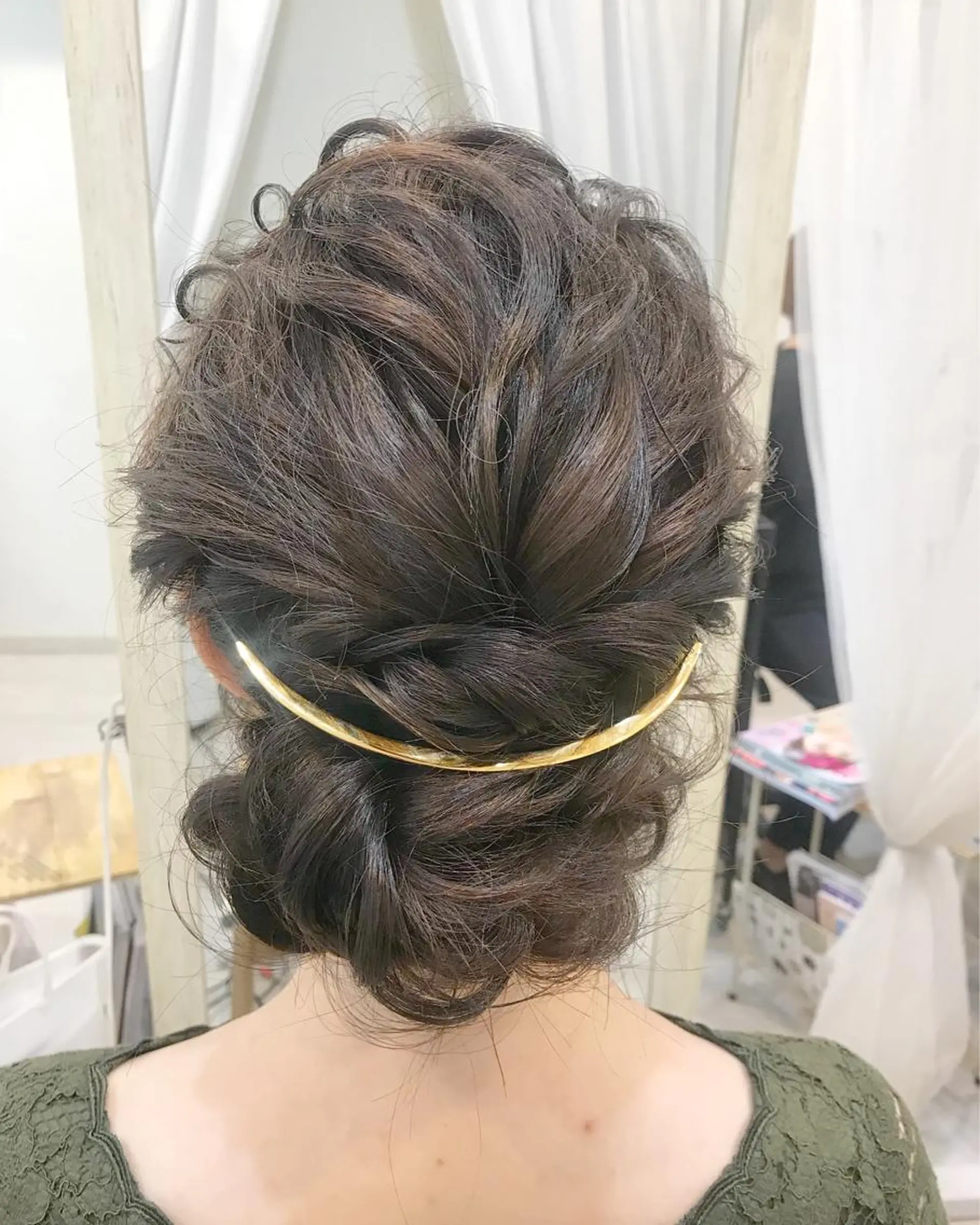 ミディアム ヘアアレンジ 結婚式・ブライダル ALVAREZ BARBER SHOP所属・takebuchi harukaのヘアスタイル
